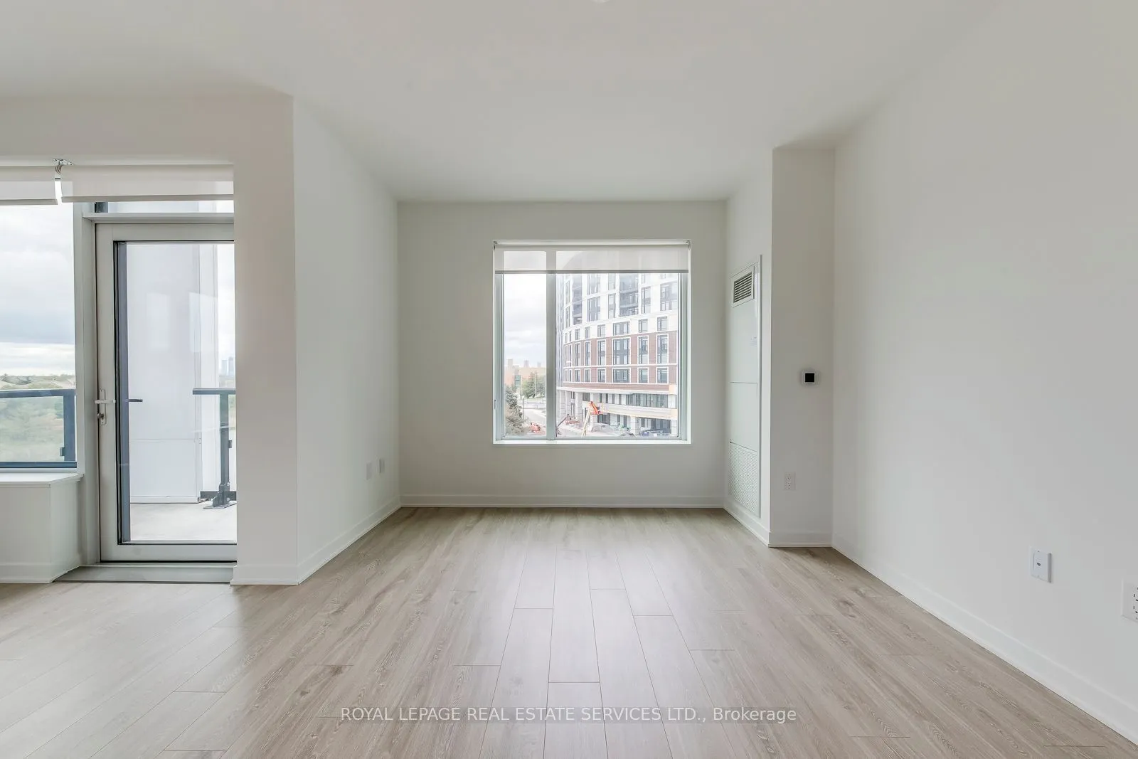 2495 Eglinton Avenue W, #314