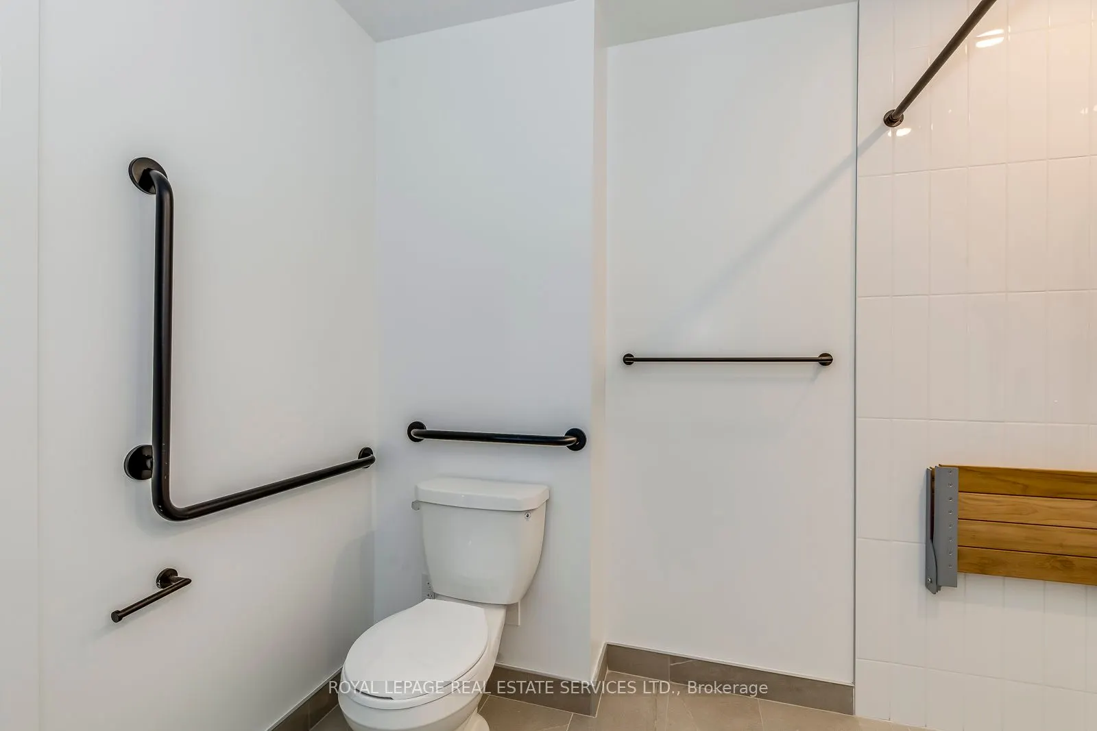 2495 Eglinton Avenue W, #314