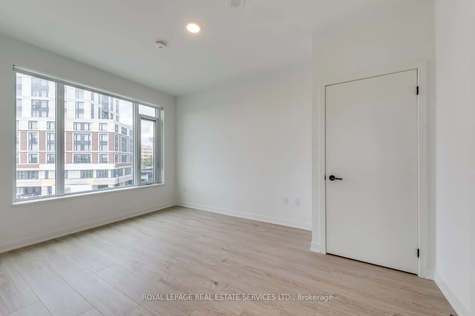 2495 Eglinton Avenue W, #314