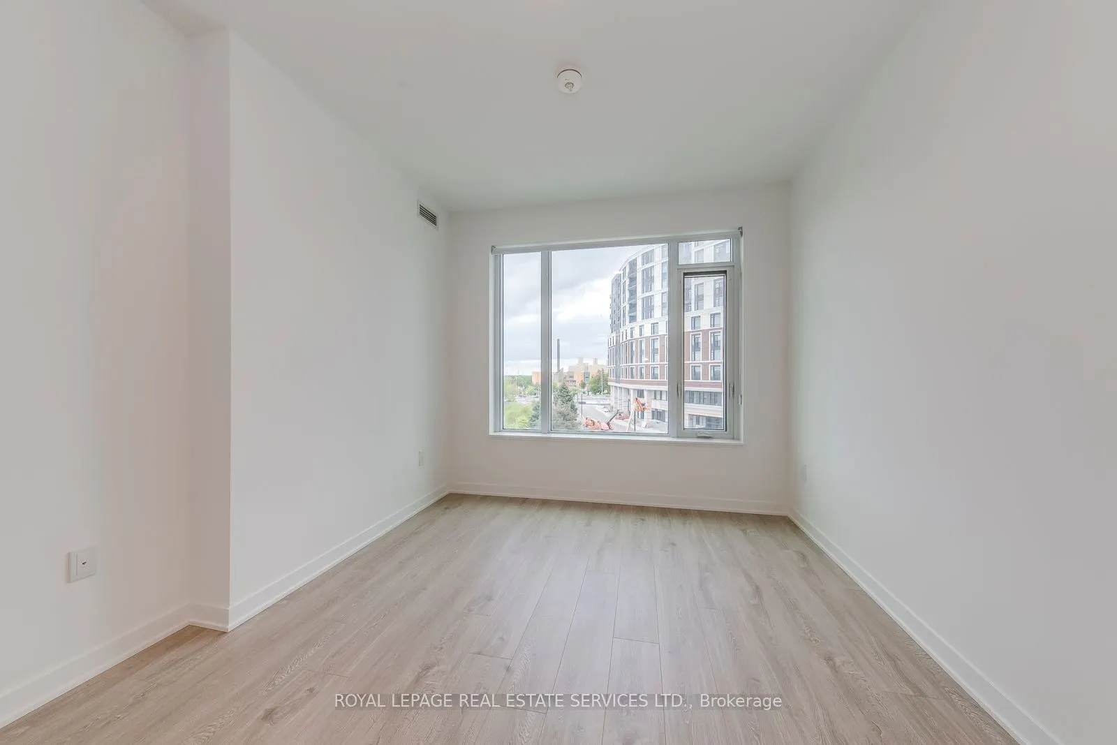 2495 Eglinton Avenue W, #314