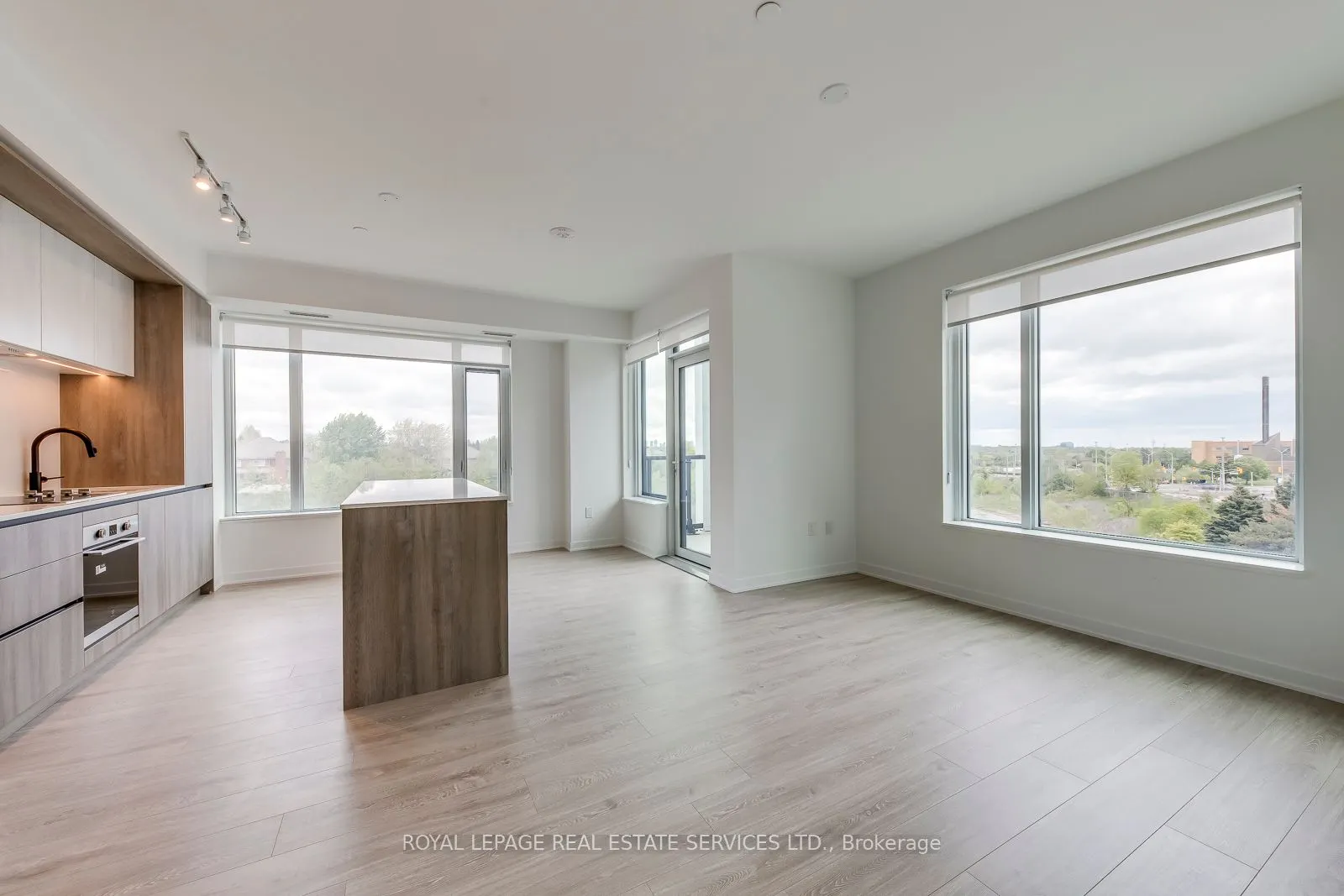 2495 Eglinton Avenue W, #314