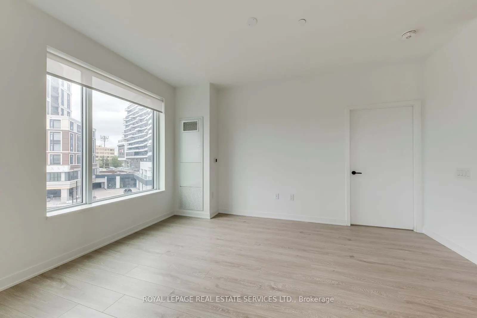 2495 Eglinton Avenue W, #314
