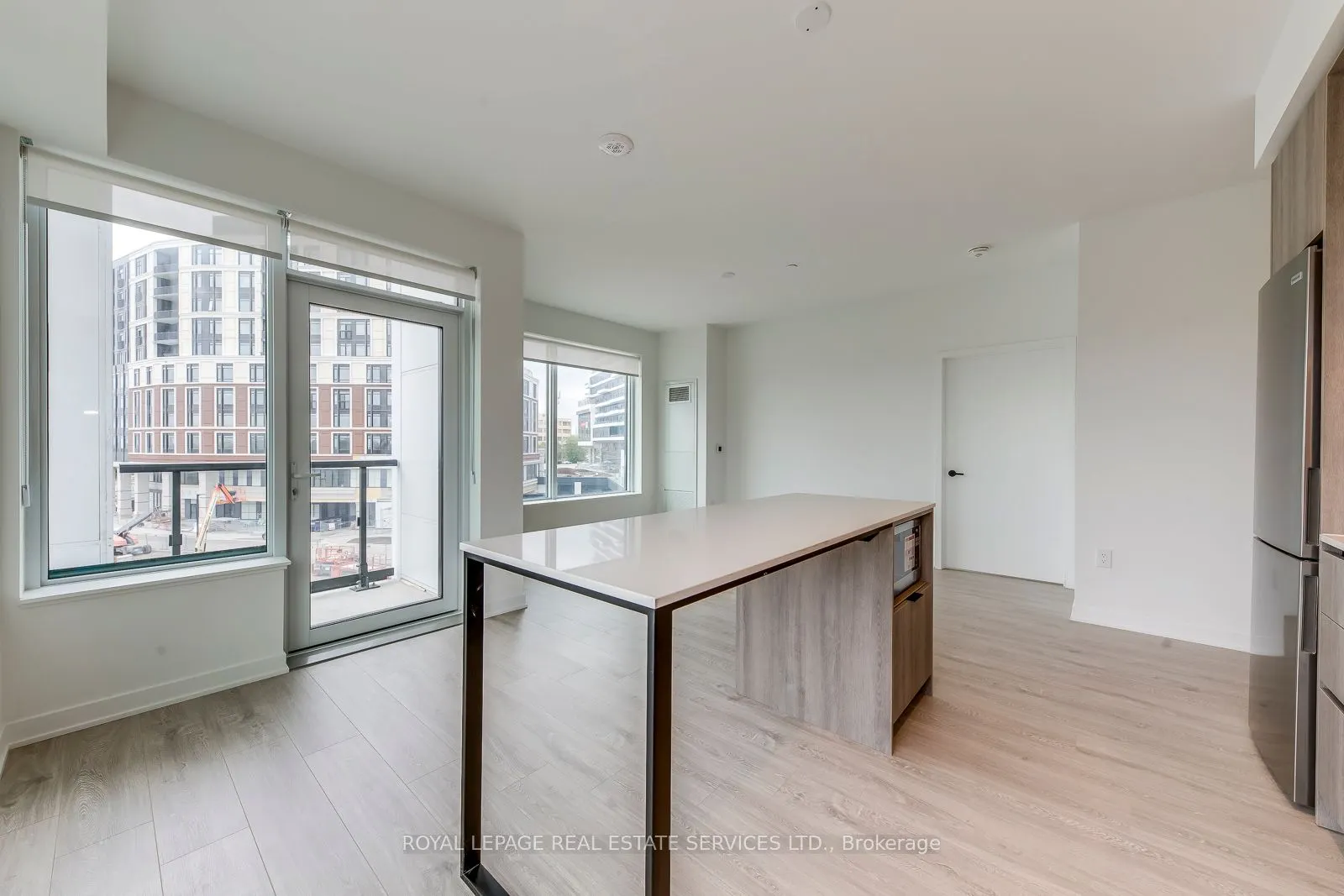 2495 Eglinton Avenue W, #314