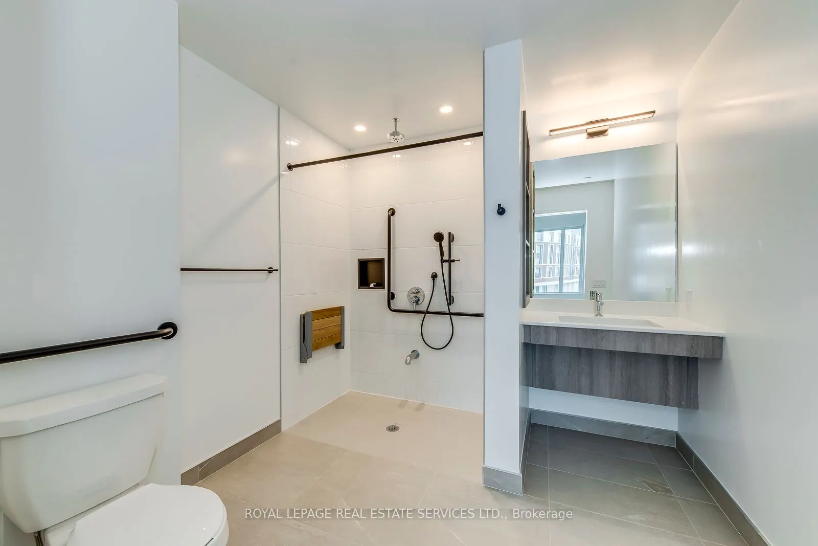 2495 Eglinton Avenue W, #314