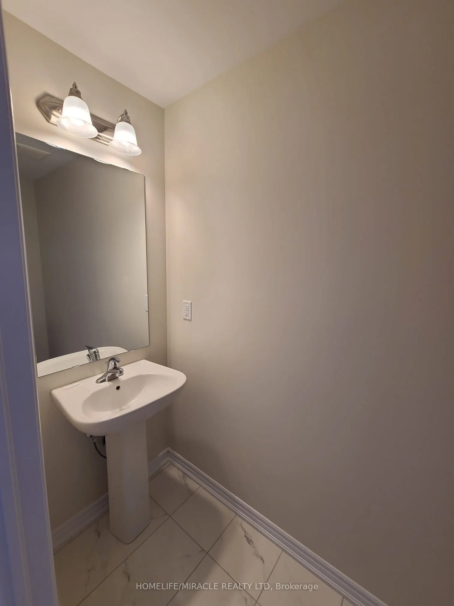1422 Oakmont Common, #1422