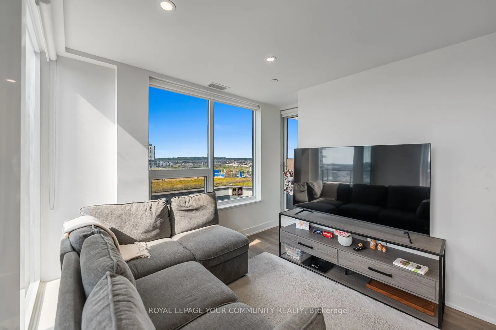 297 Oak Walk Drive, #604