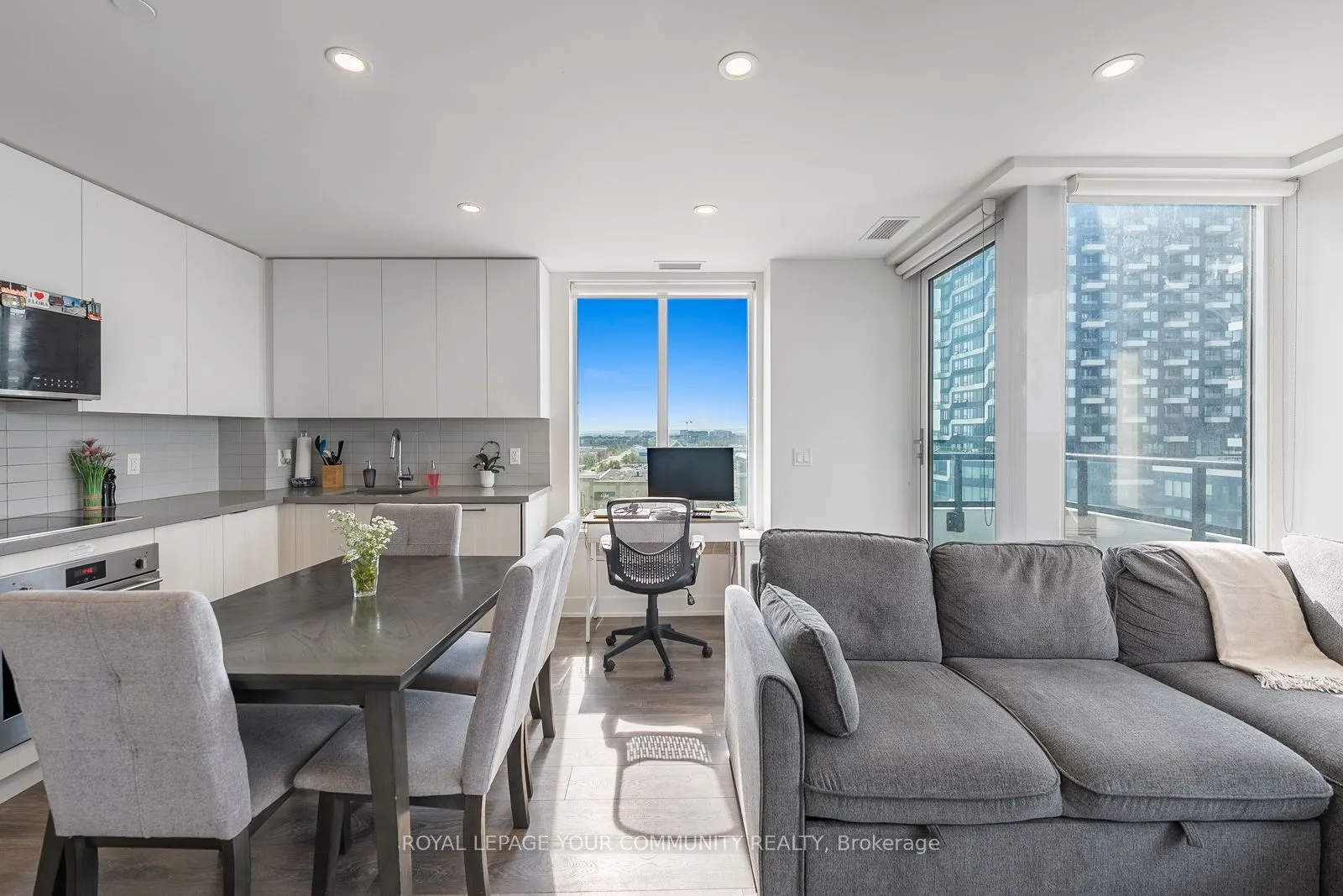 297 Oak Walk Drive, #604