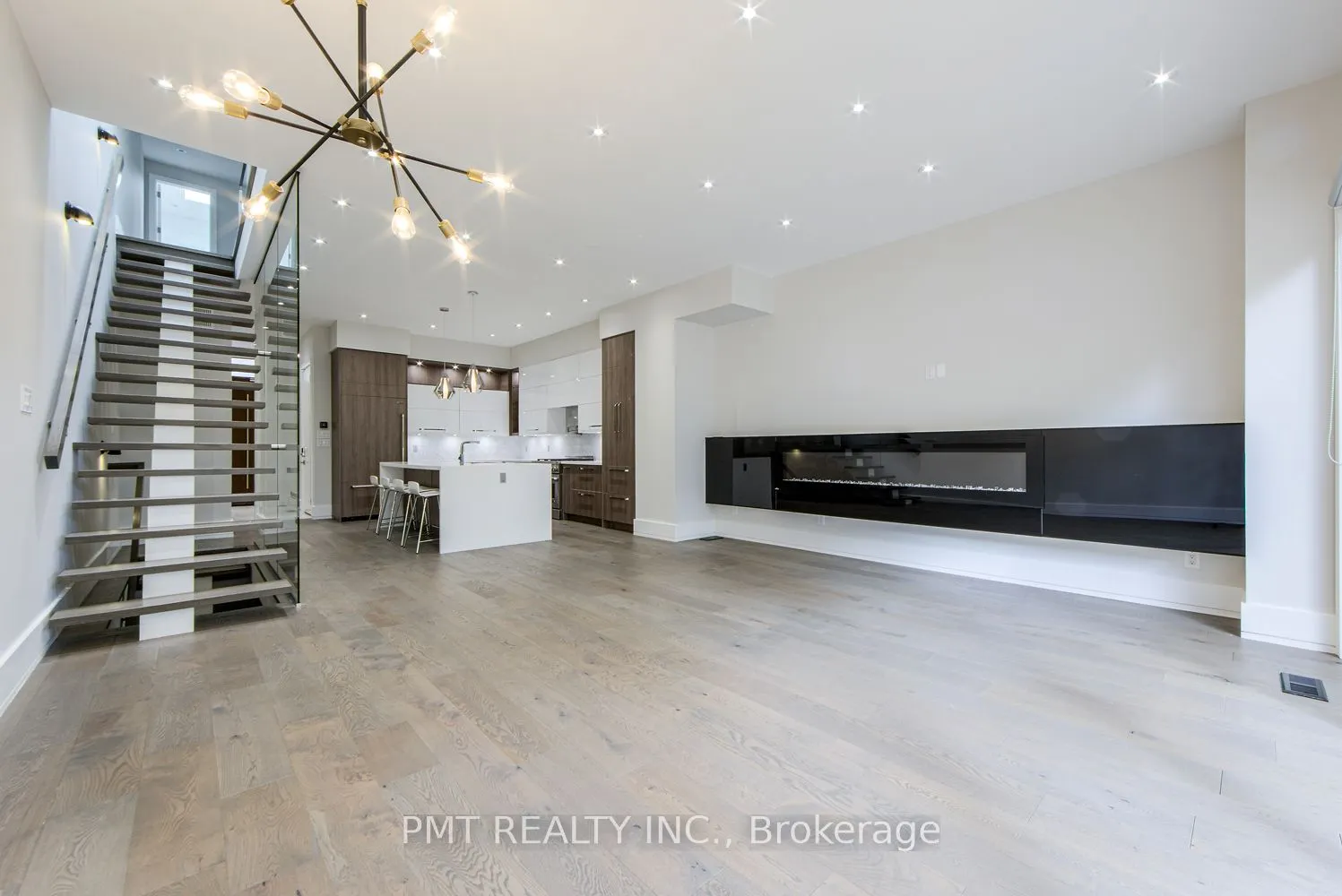435 Valermo Drive