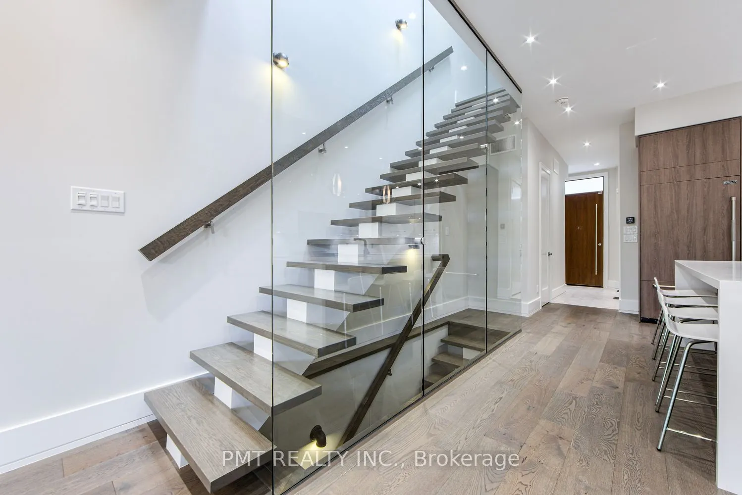 435 Valermo Drive
