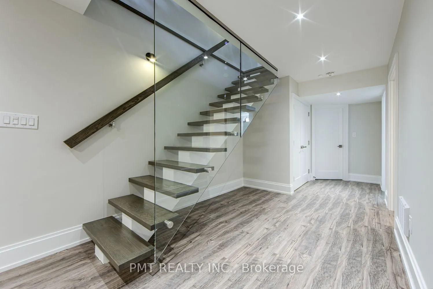 435 Valermo Drive
