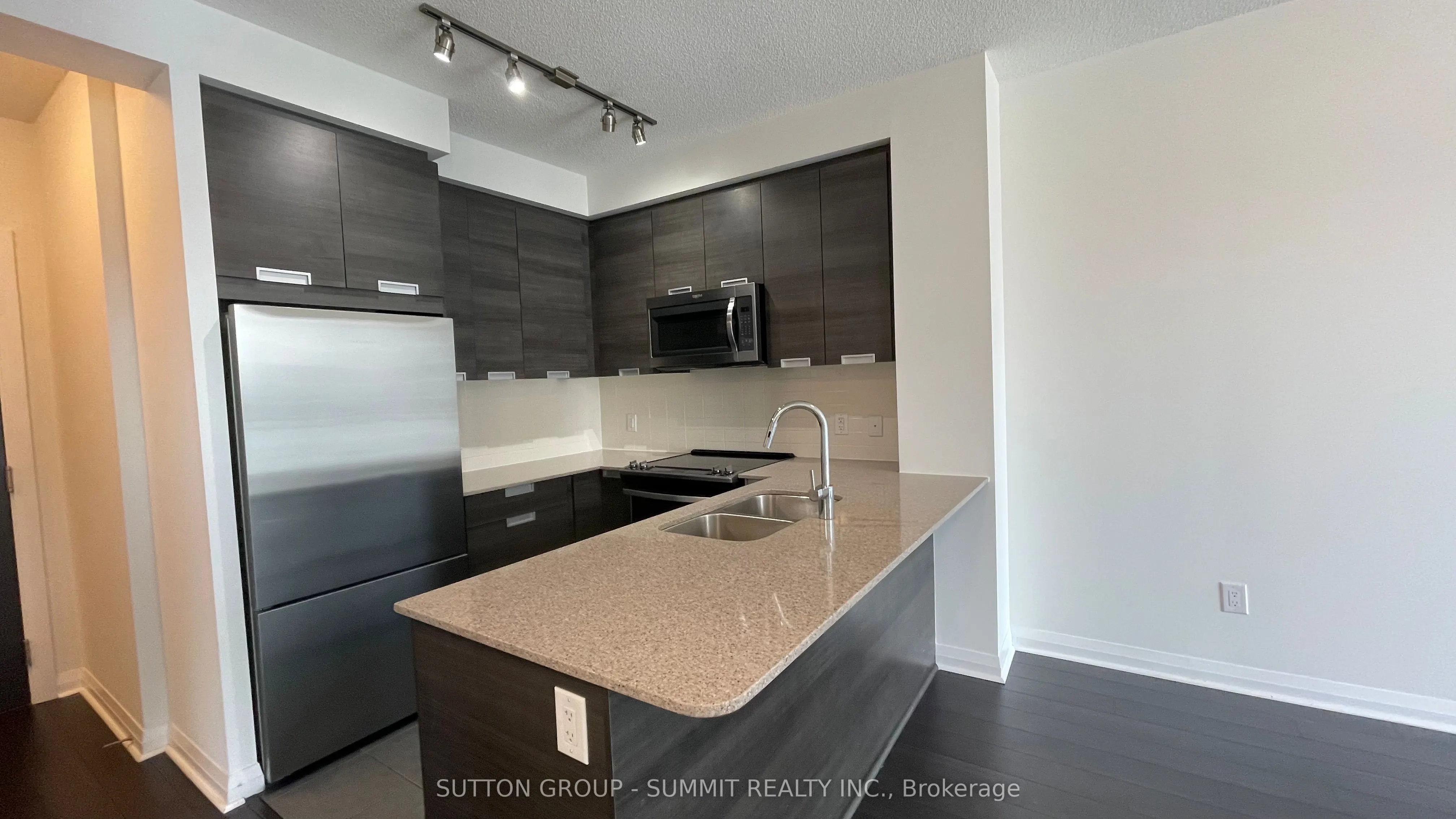 5033 Four Springs Avenue, #811