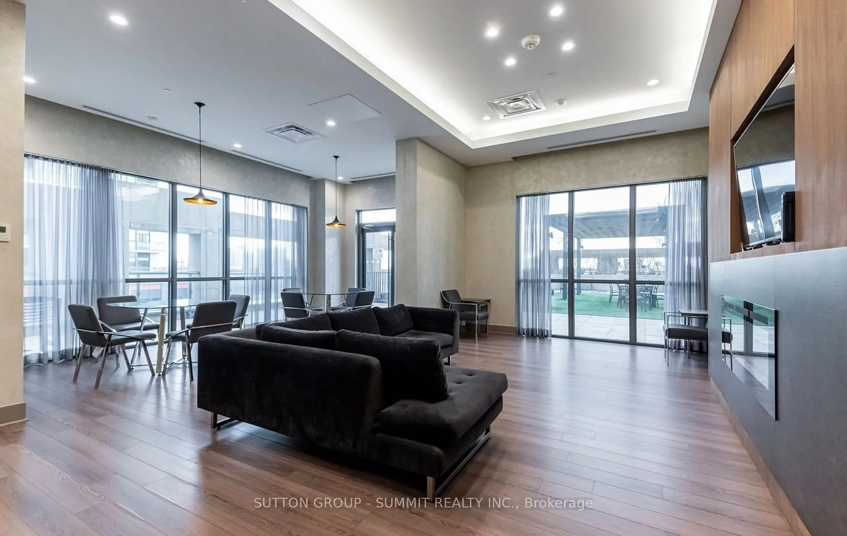 5033 Four Springs Avenue, #811