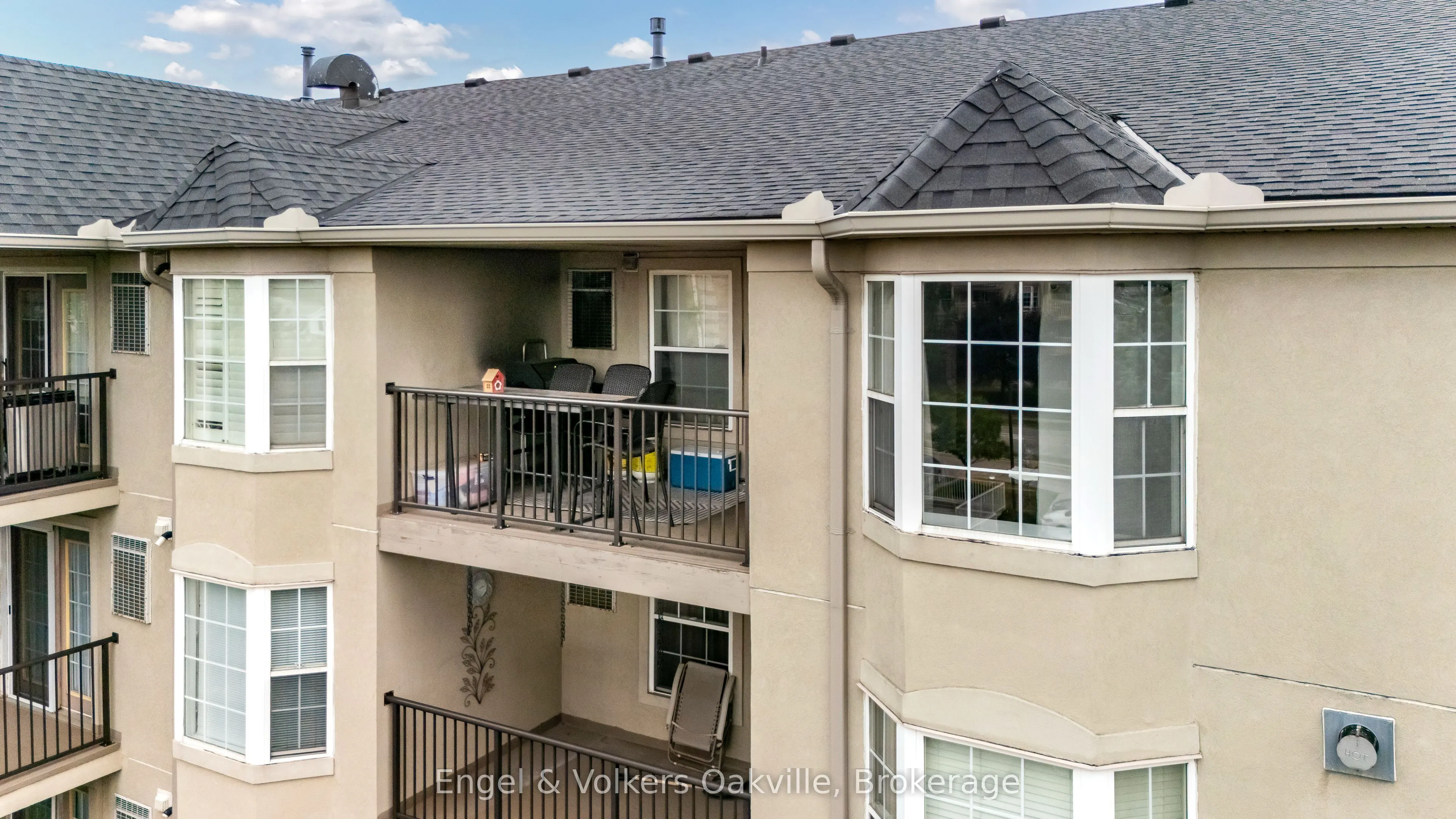 1451 Walker's Line, #411
