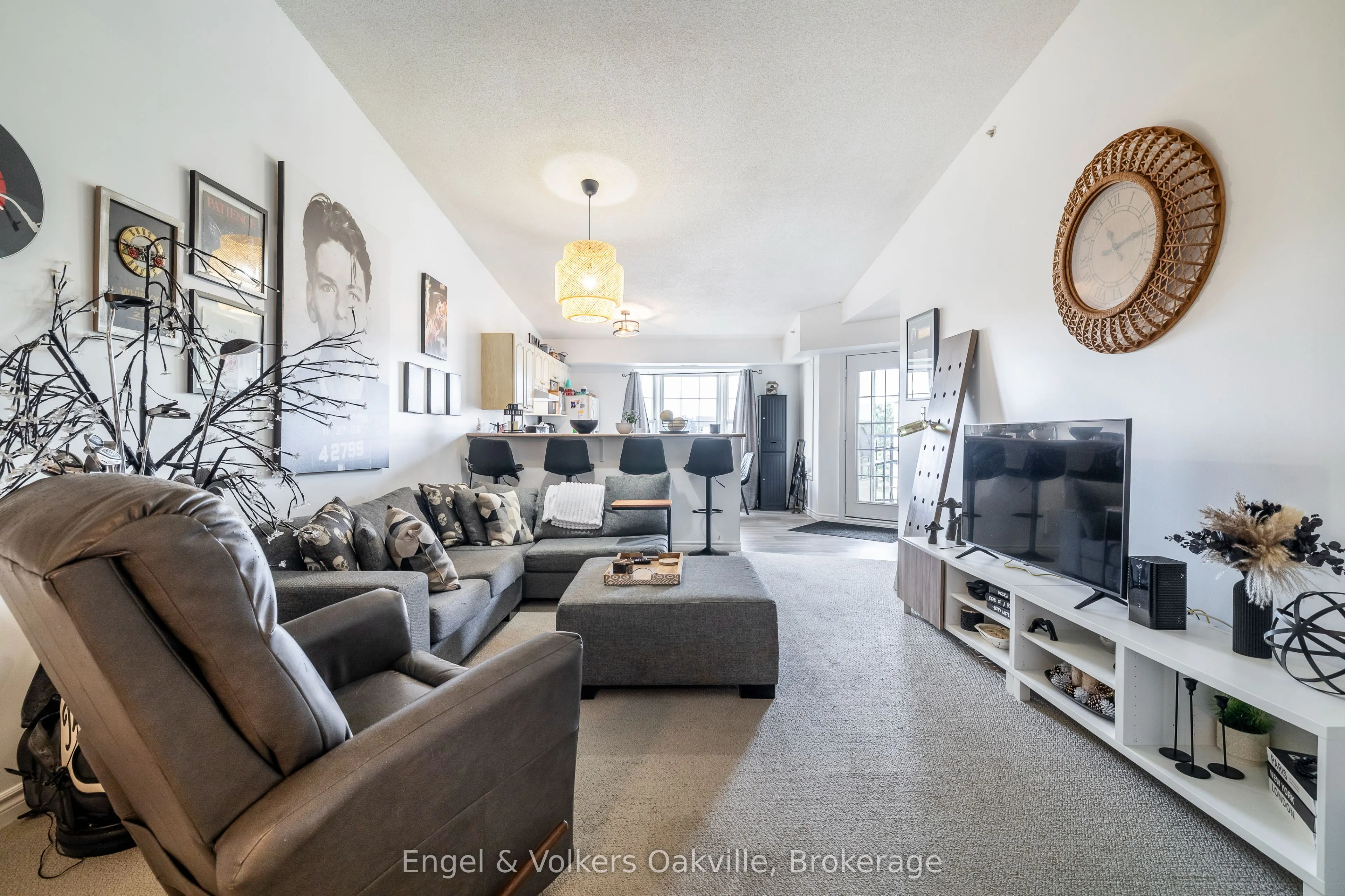 1451 Walker's Line, #411