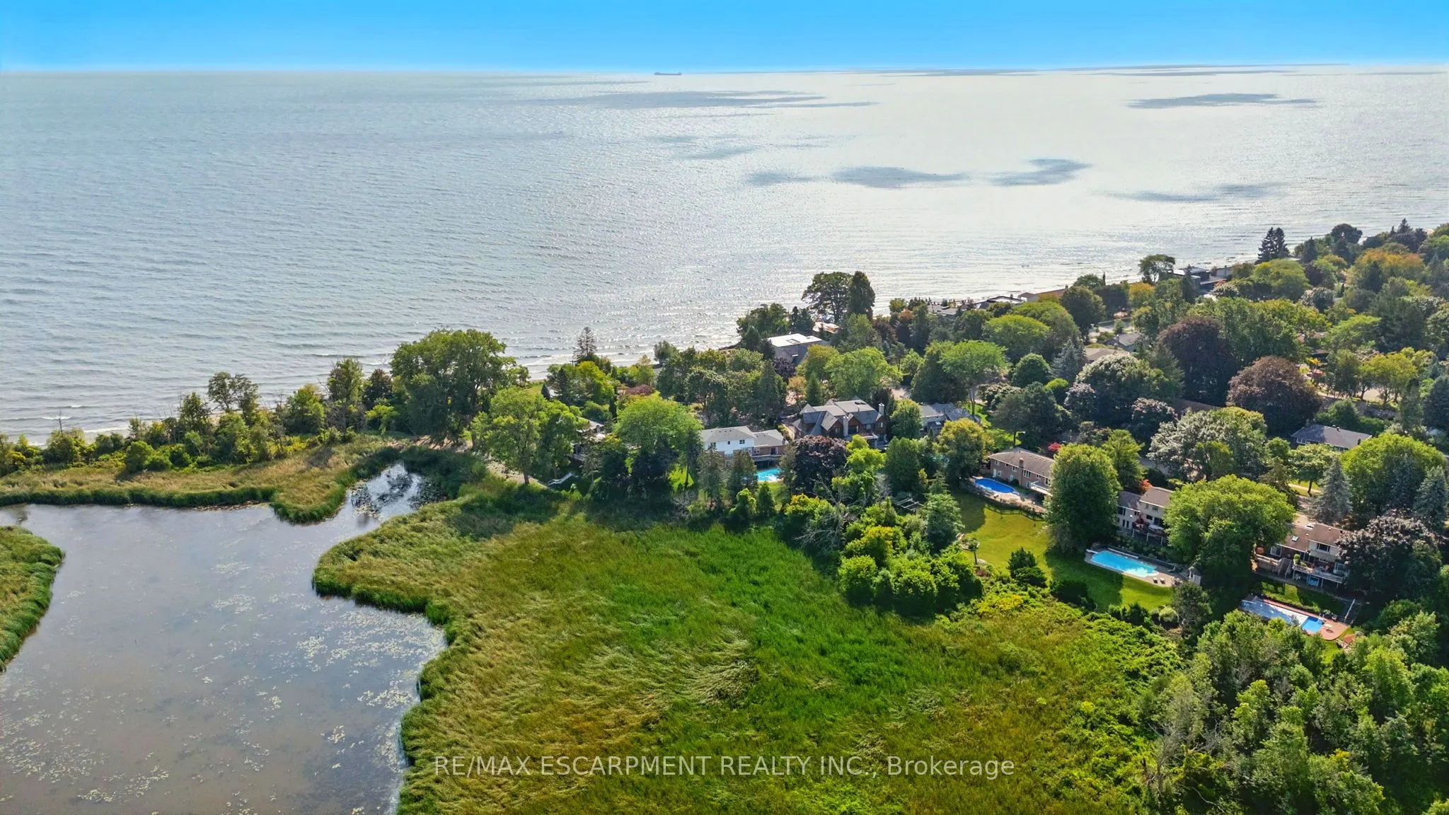 1401 Captain Court