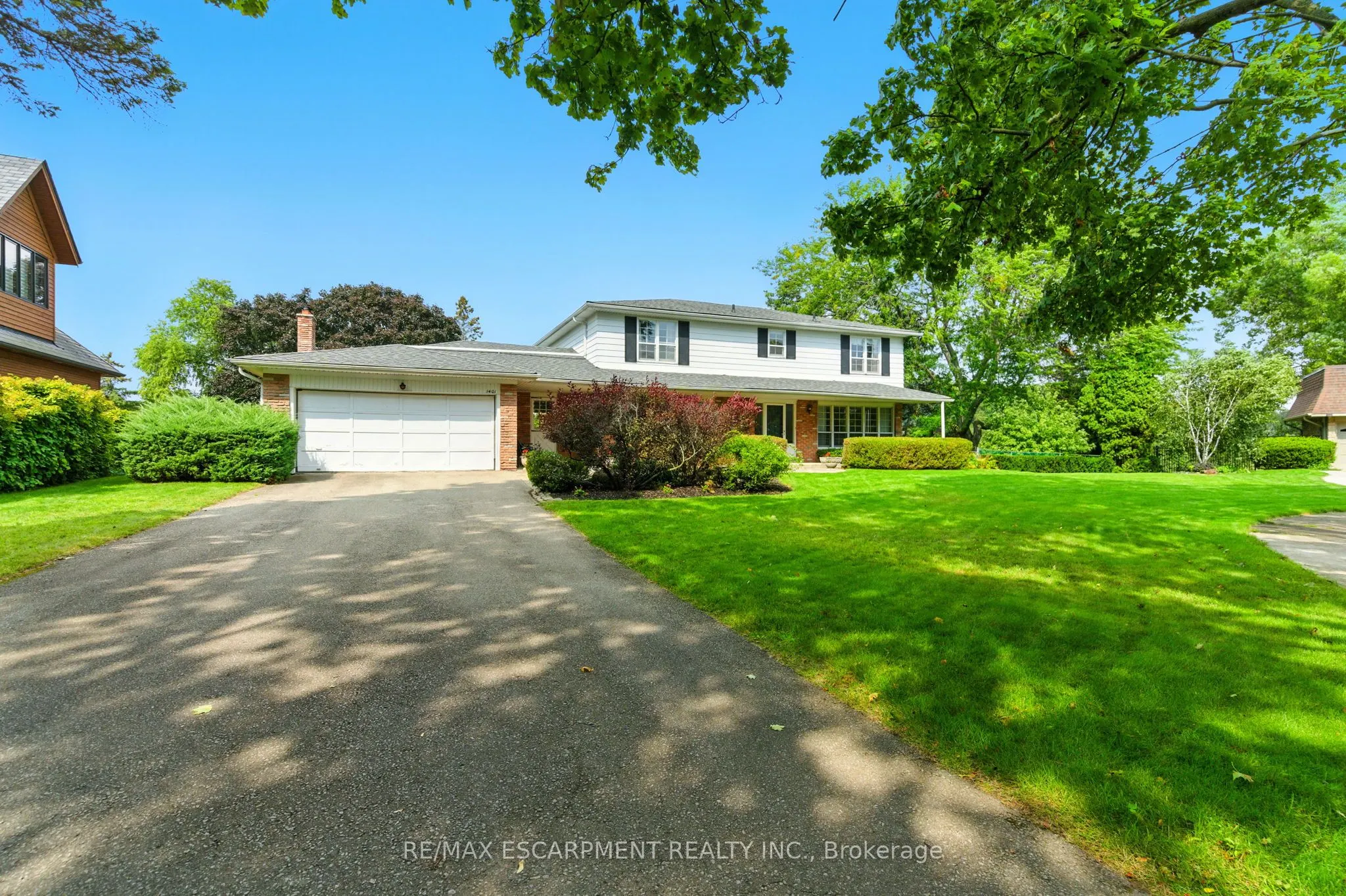 1401 Captain Court