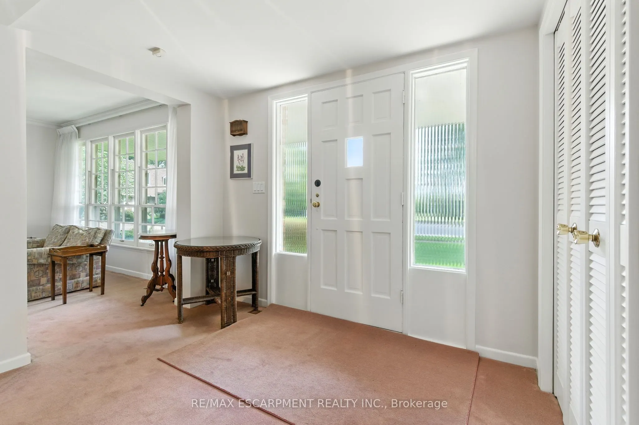 1401 Captain Court