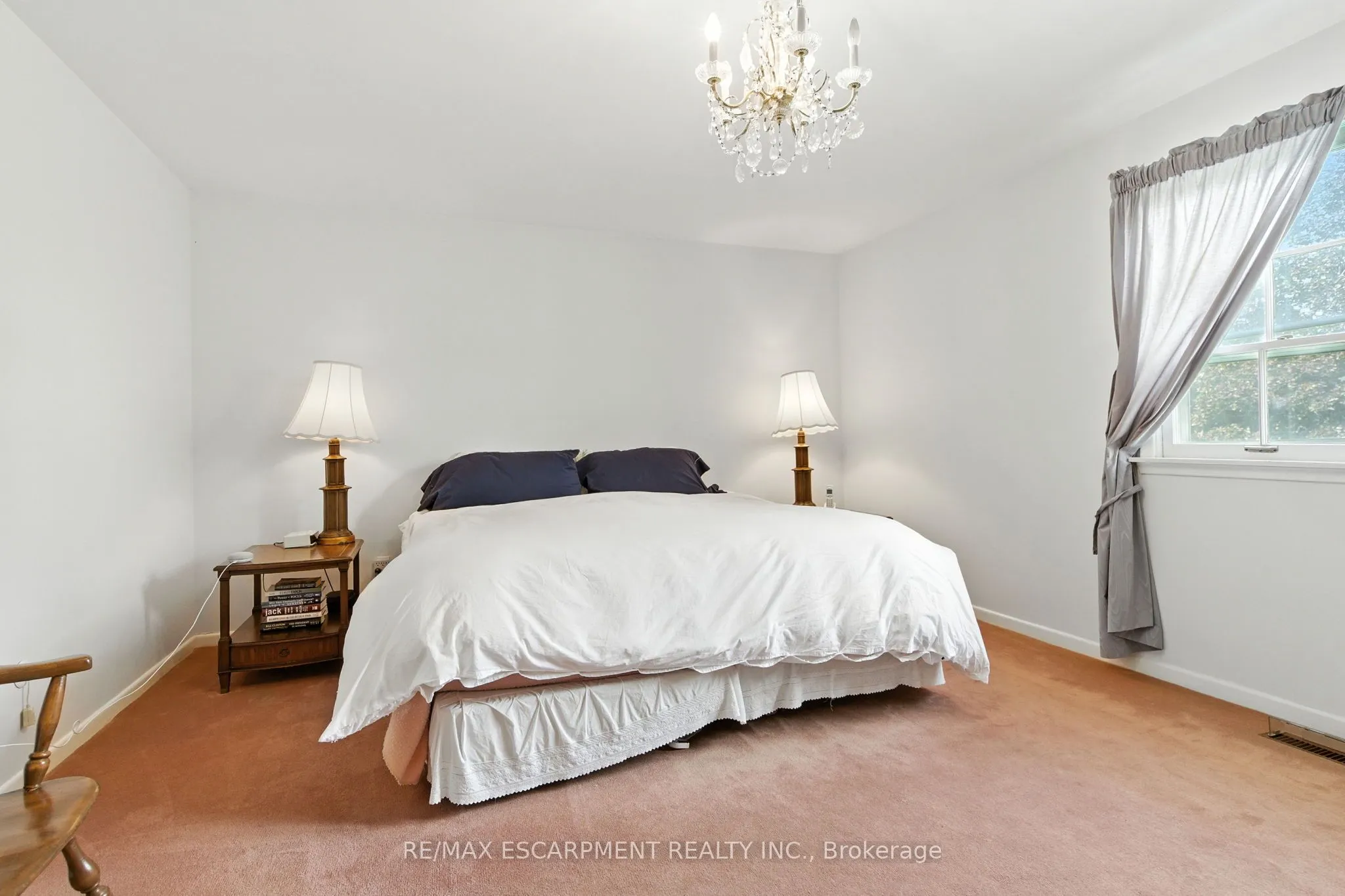 1401 Captain Court