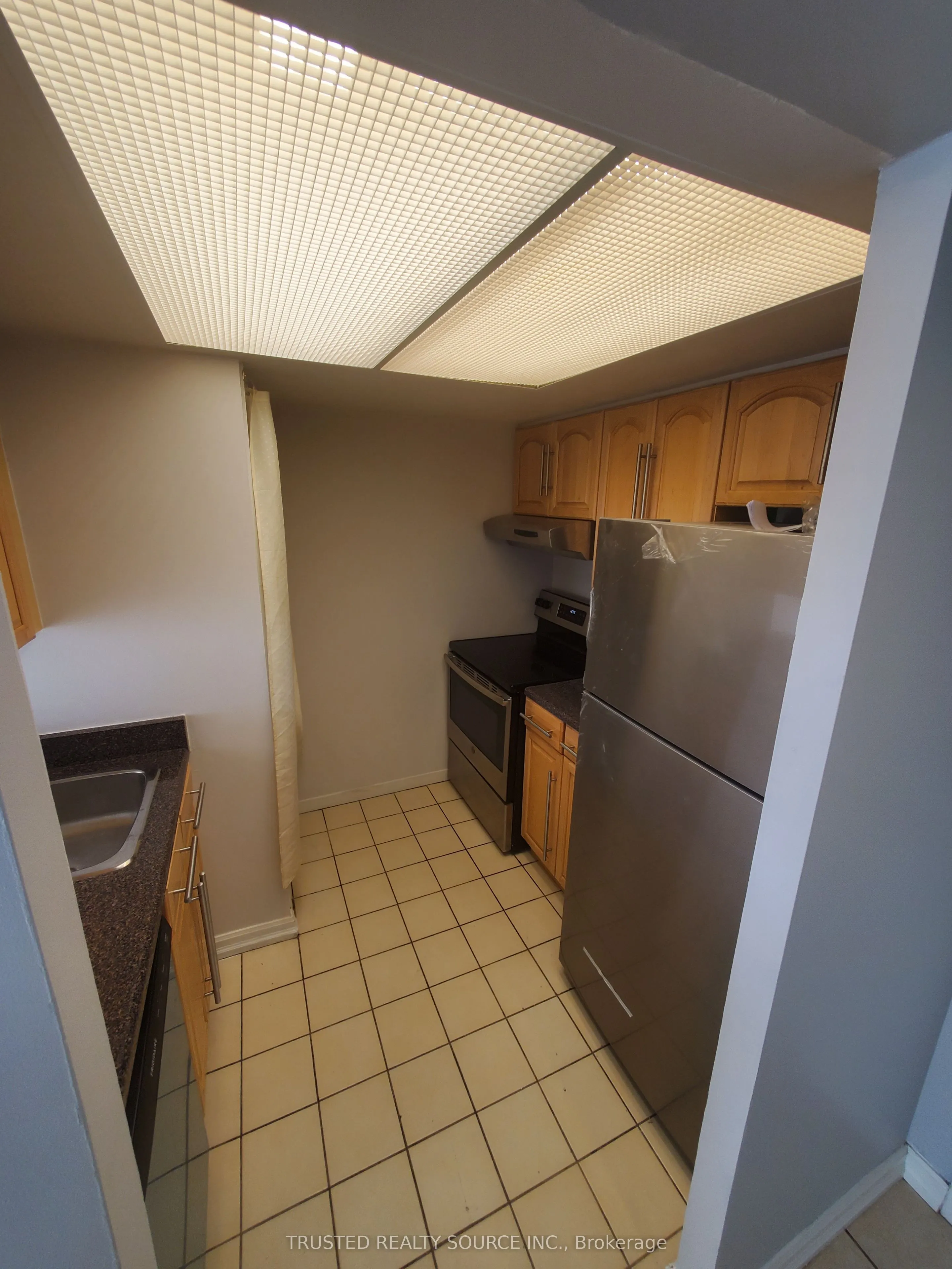 2091 Hurontario Street, #904