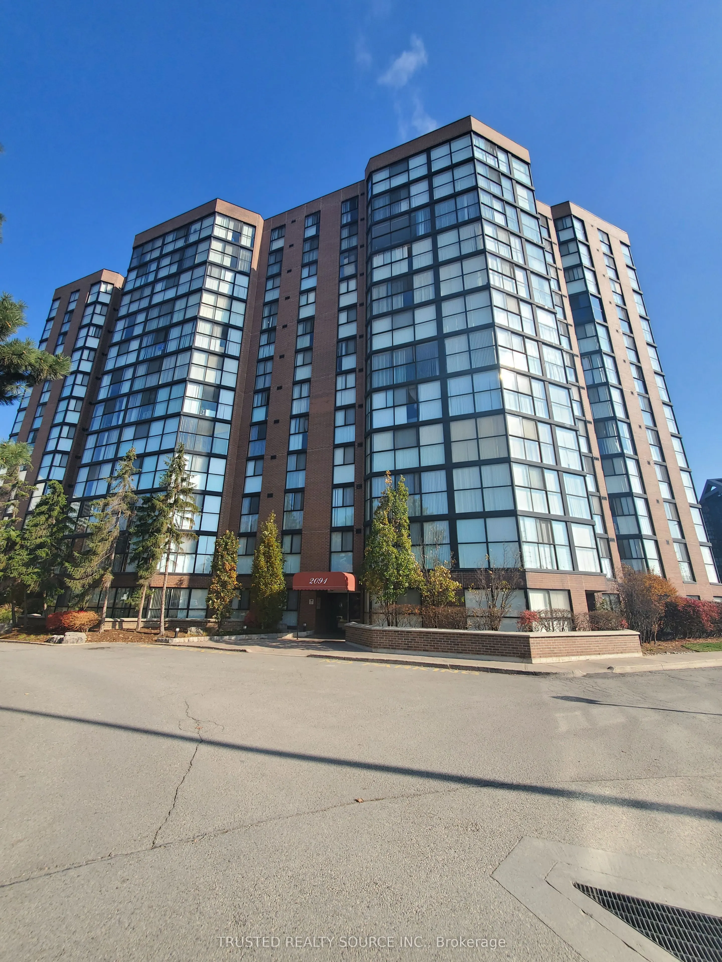 2091 Hurontario Street, #904