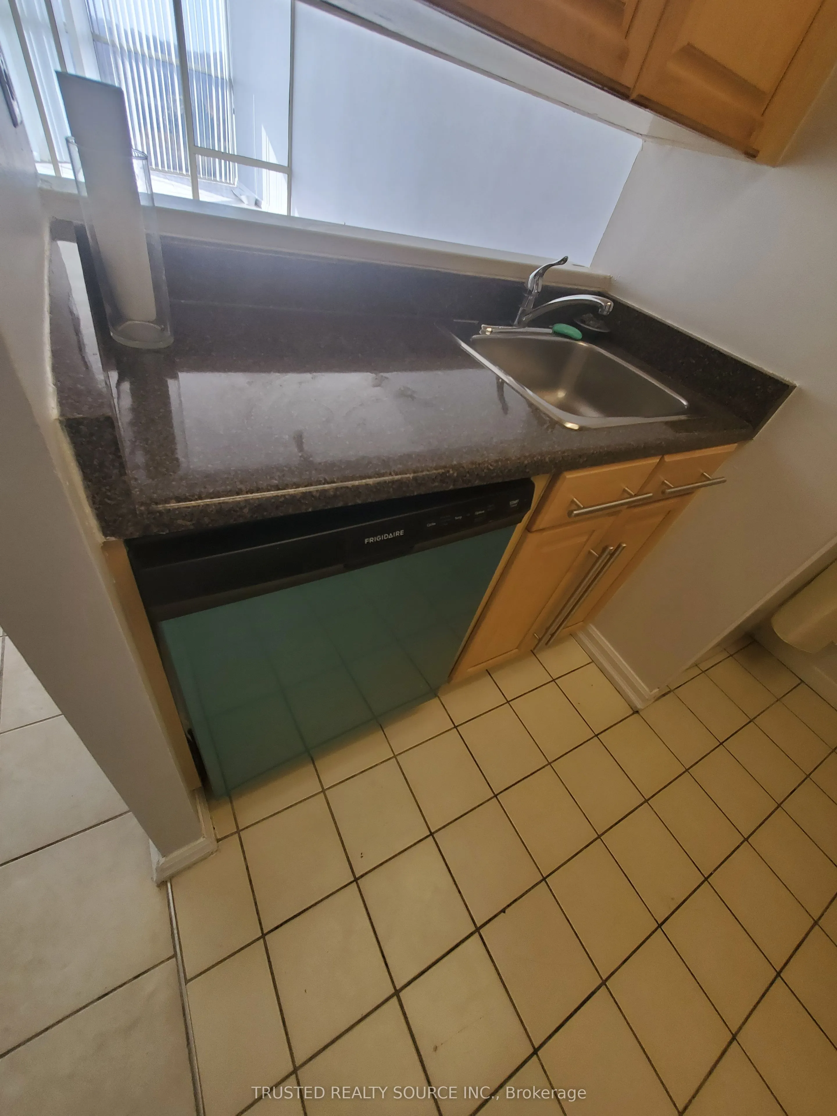 2091 Hurontario Street, #904