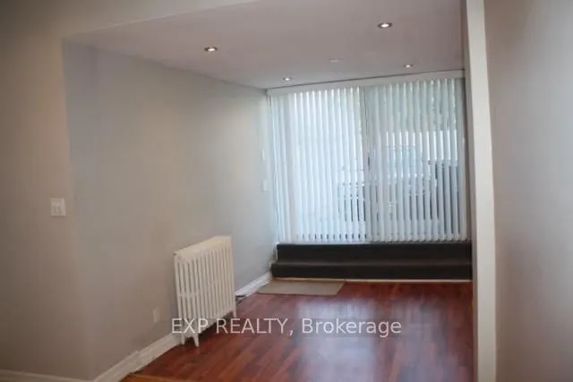 3060 Dundas Street W, #Main