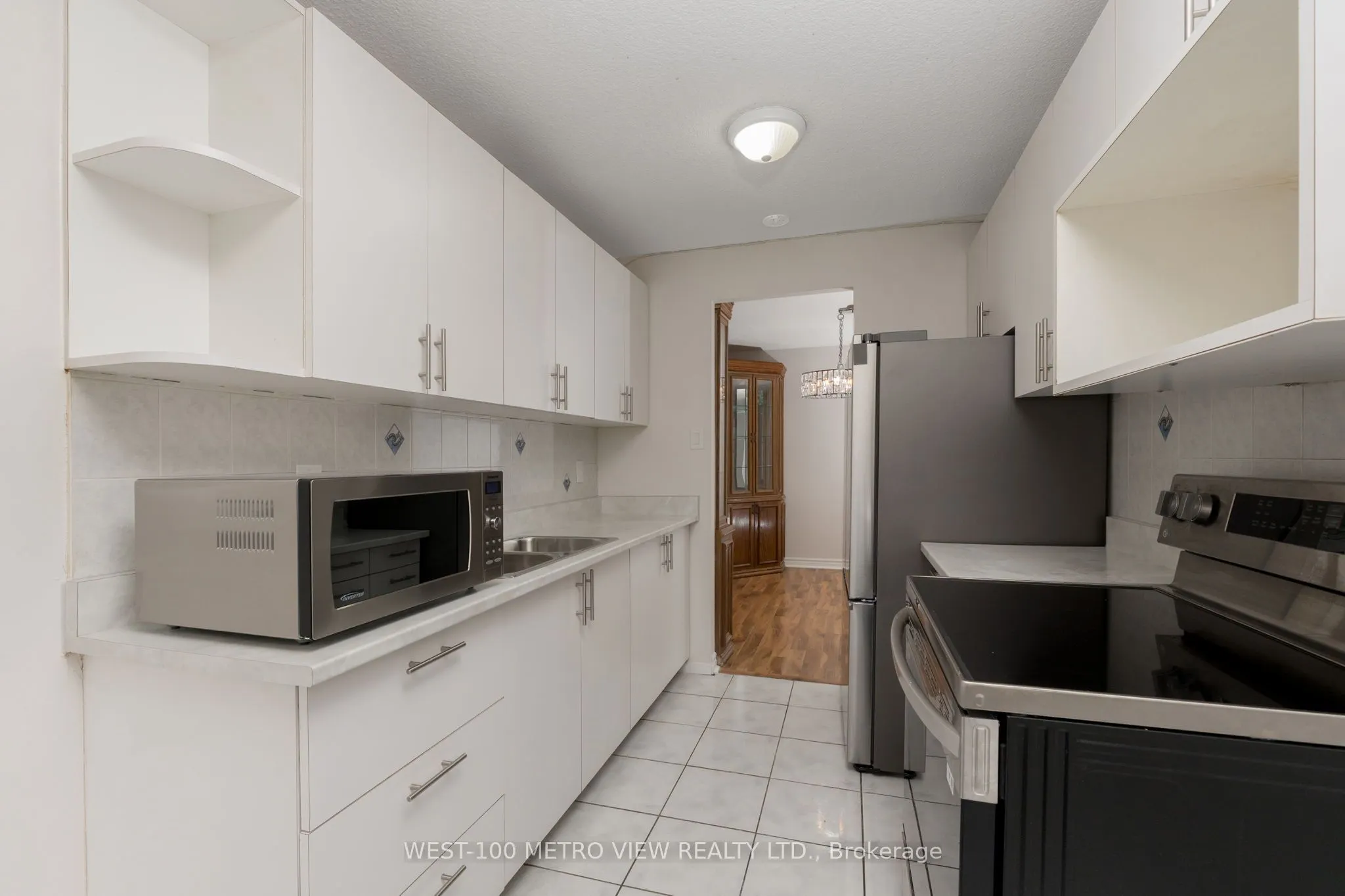 15 Kensington Road, #908