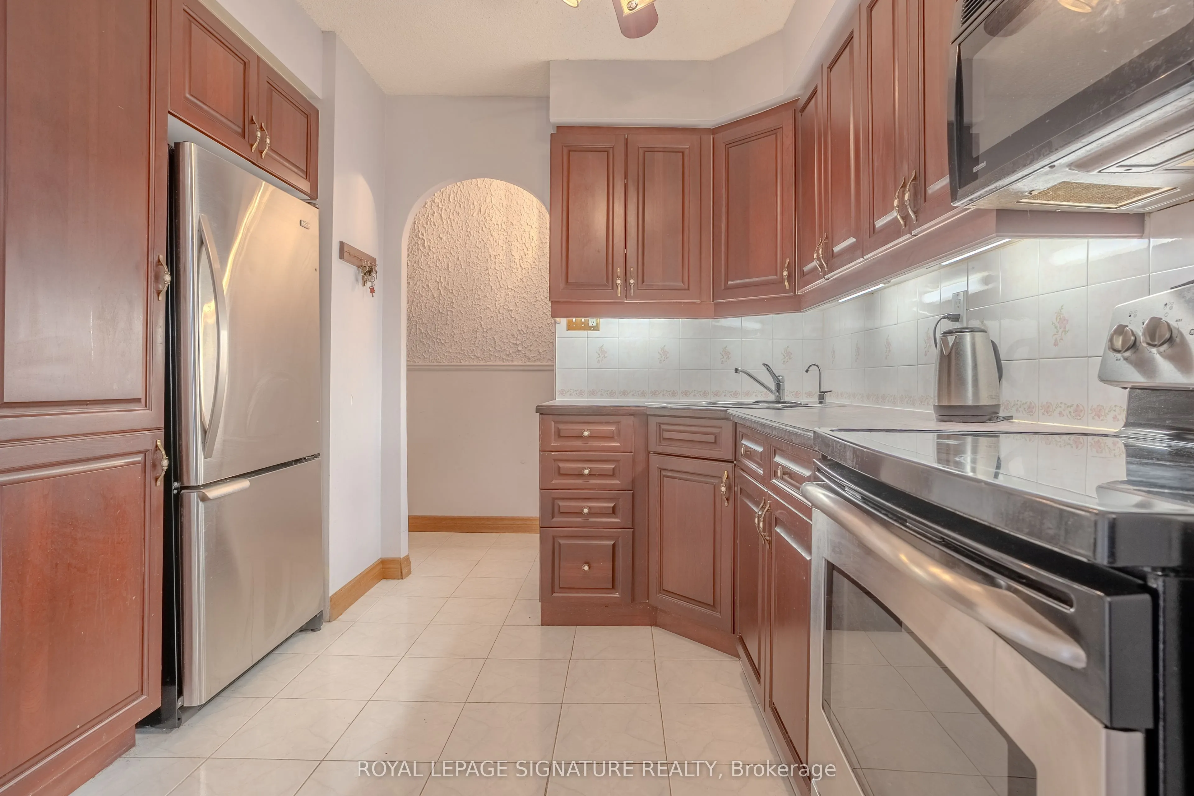 975 Warwick Court, #1608