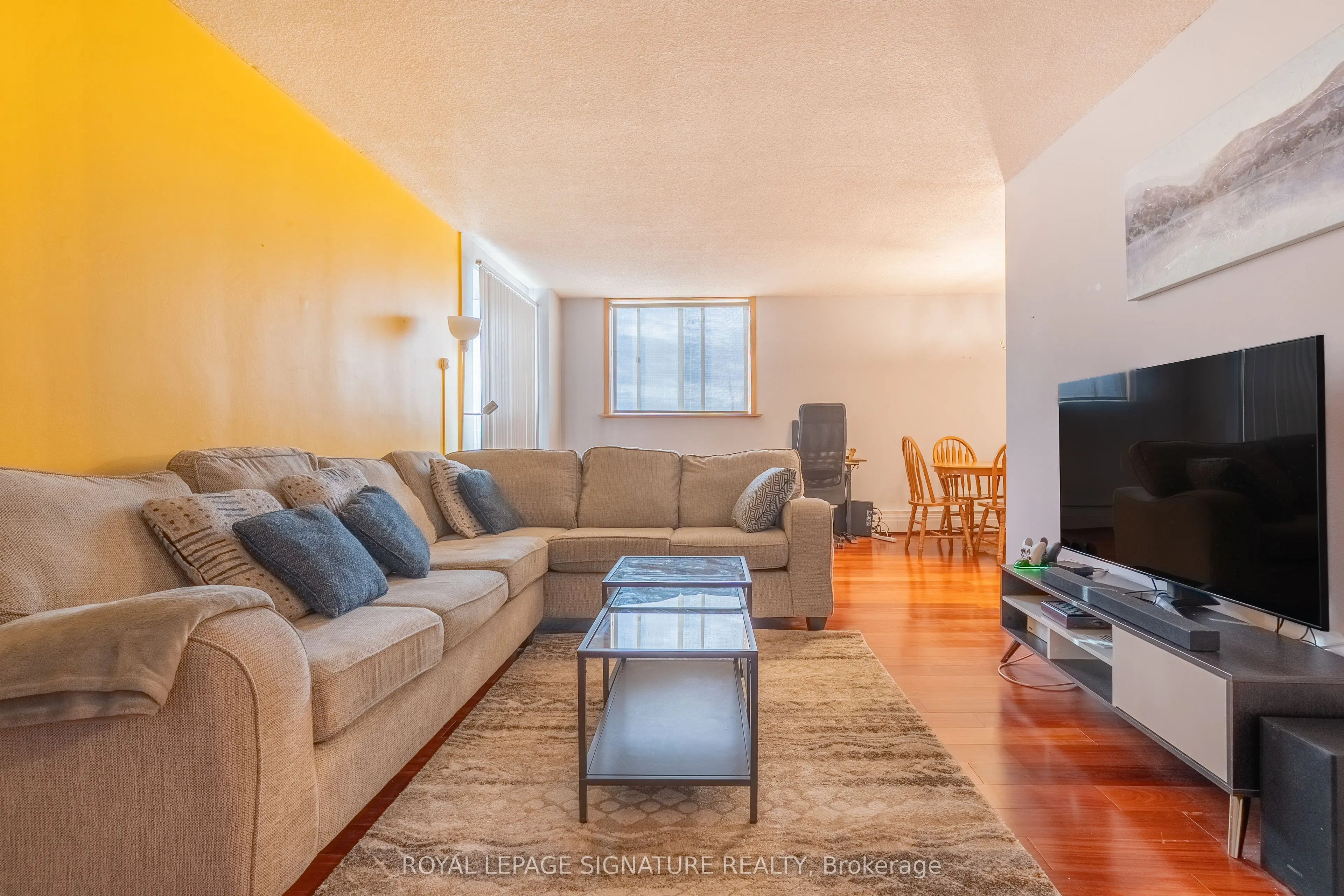 975 Warwick Court, #1608