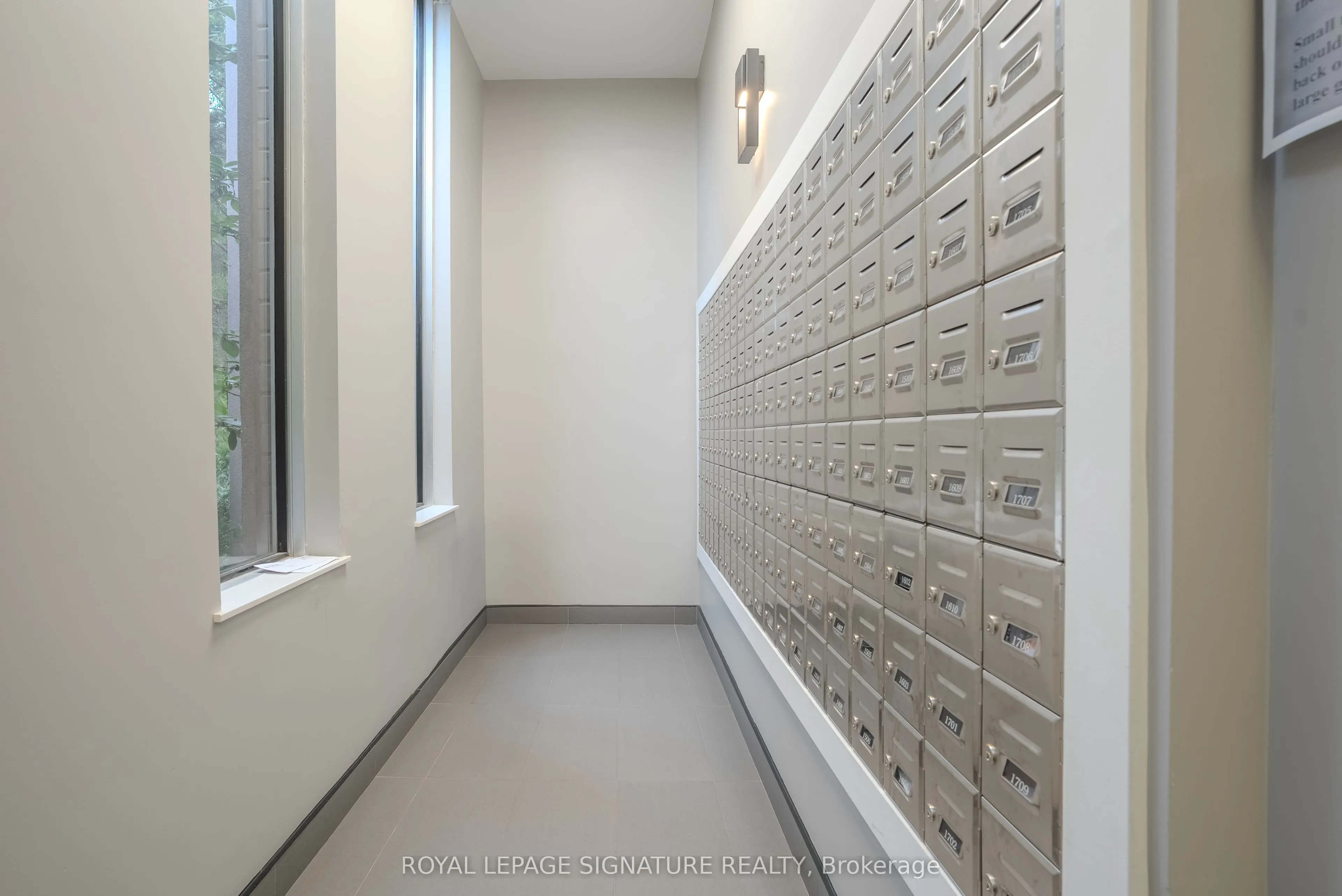 975 Warwick Court, #1608