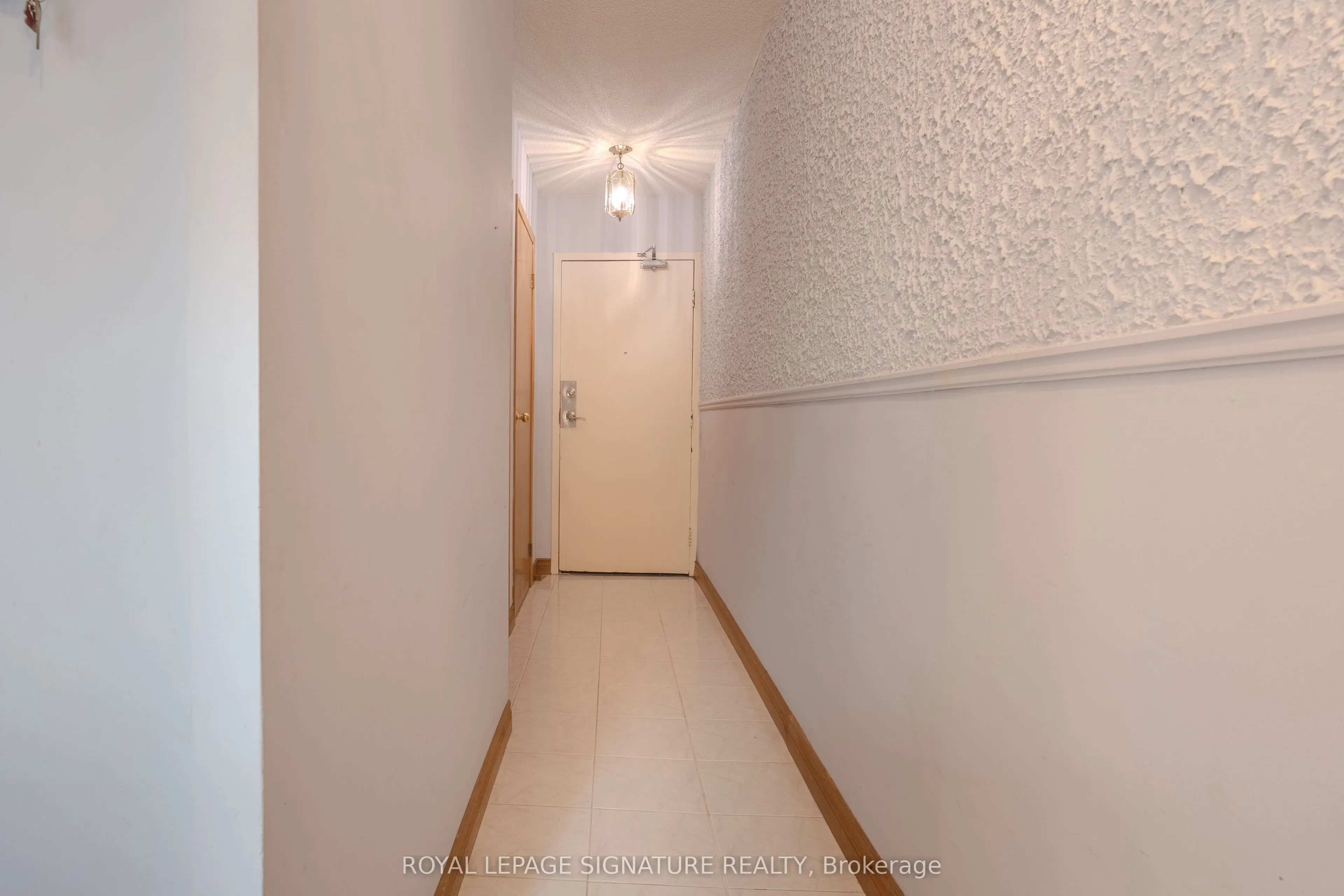 975 Warwick Court, #1608
