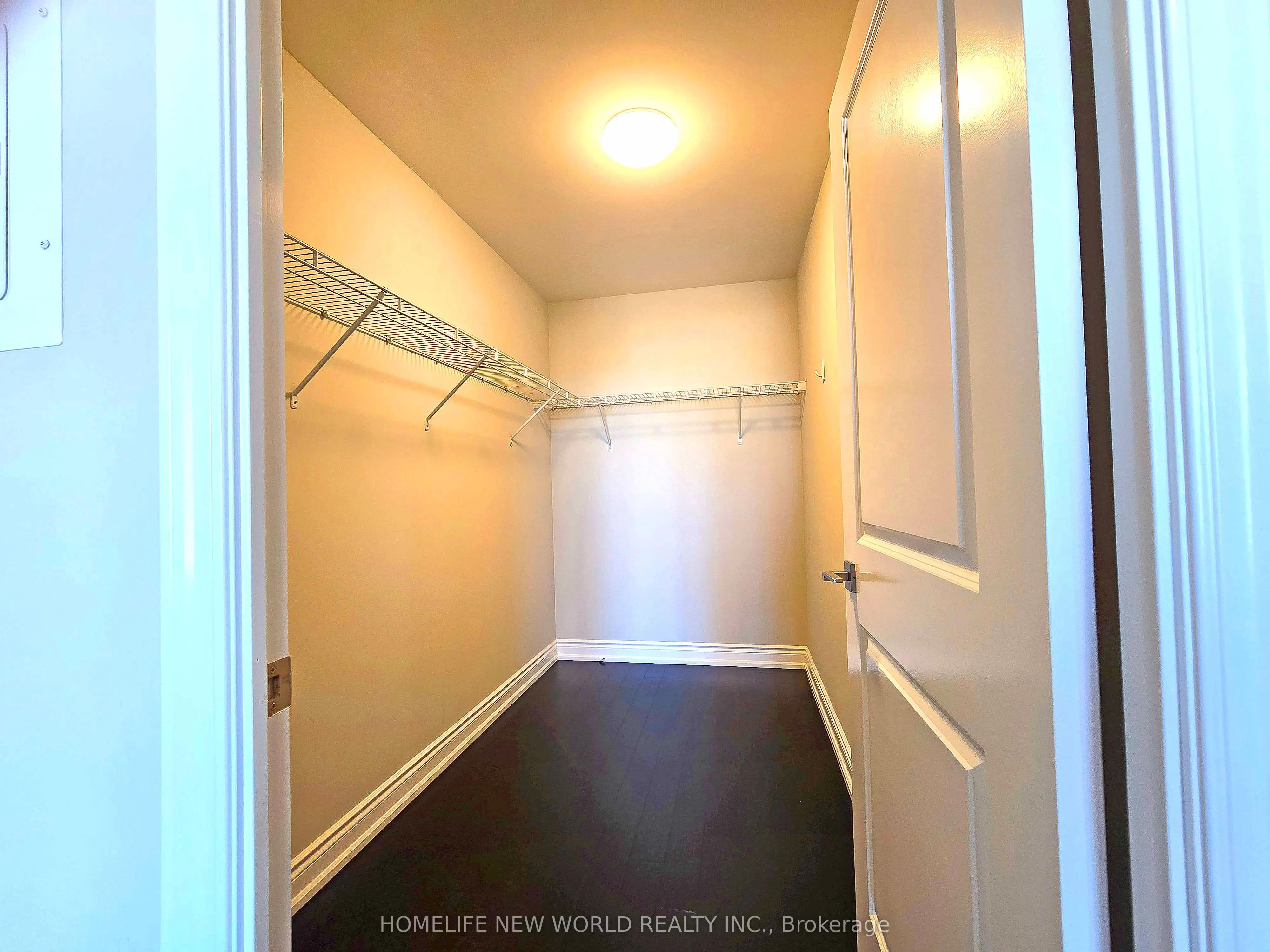 510 Curran Place, #515