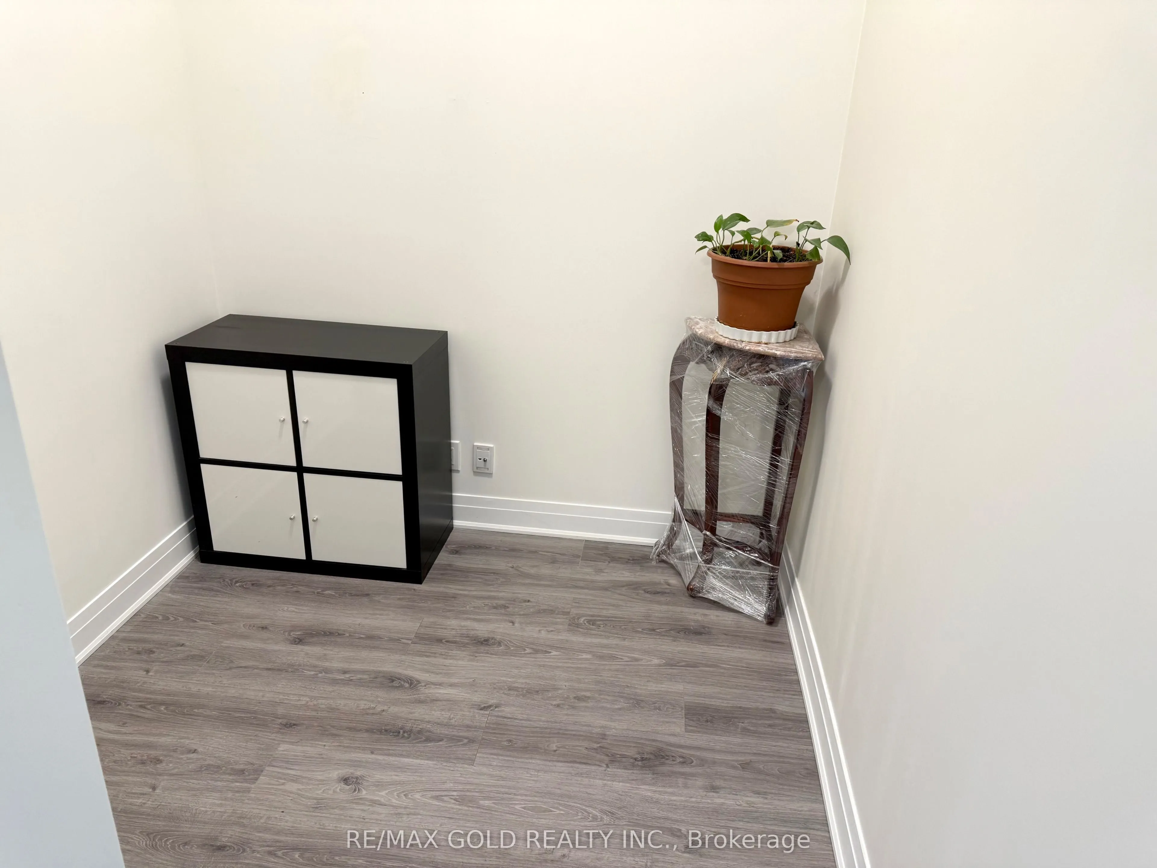 128 Grovewood Common, #608