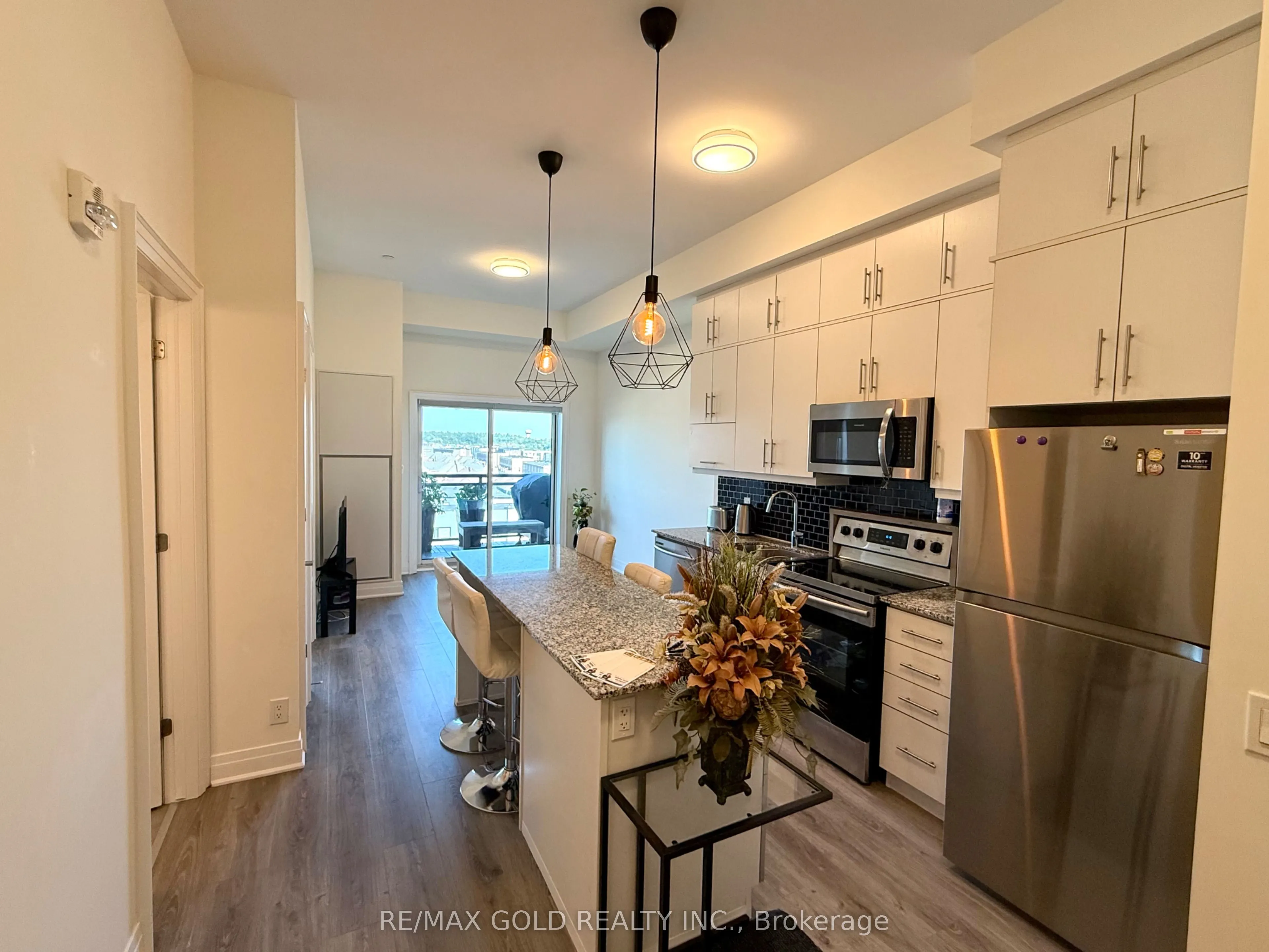 128 Grovewood Common, #608