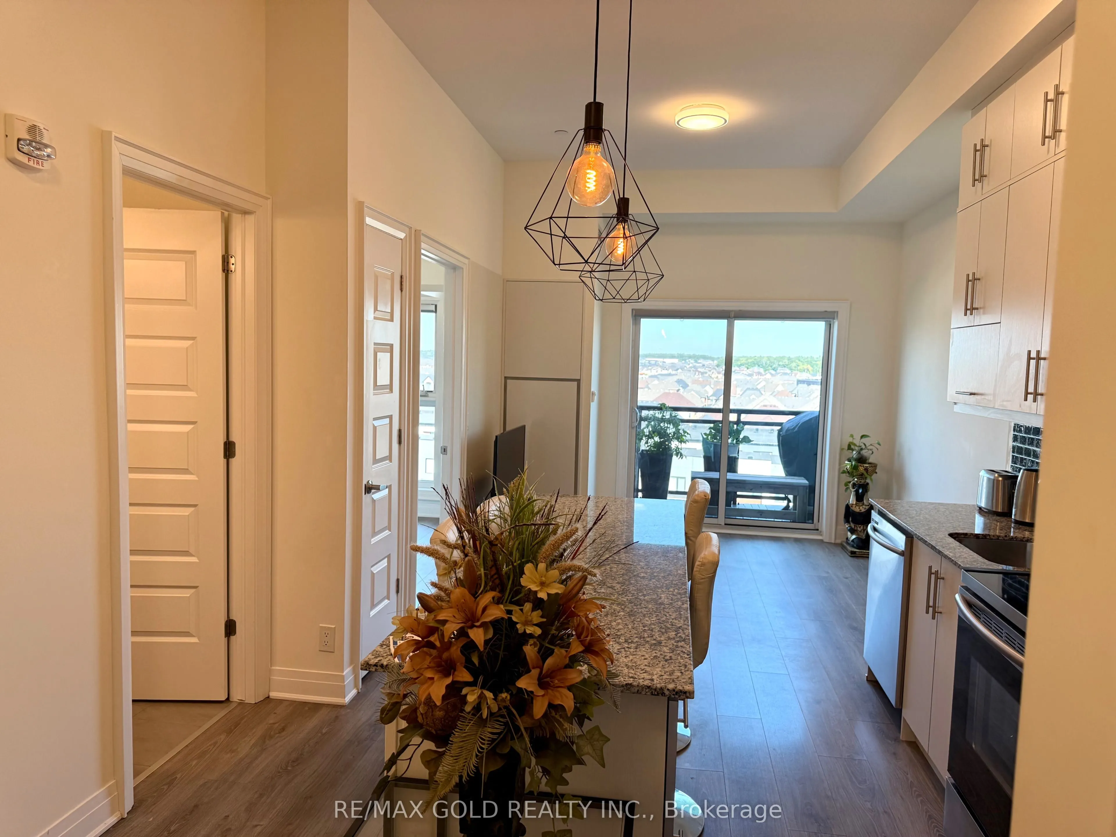 128 Grovewood Common, #608