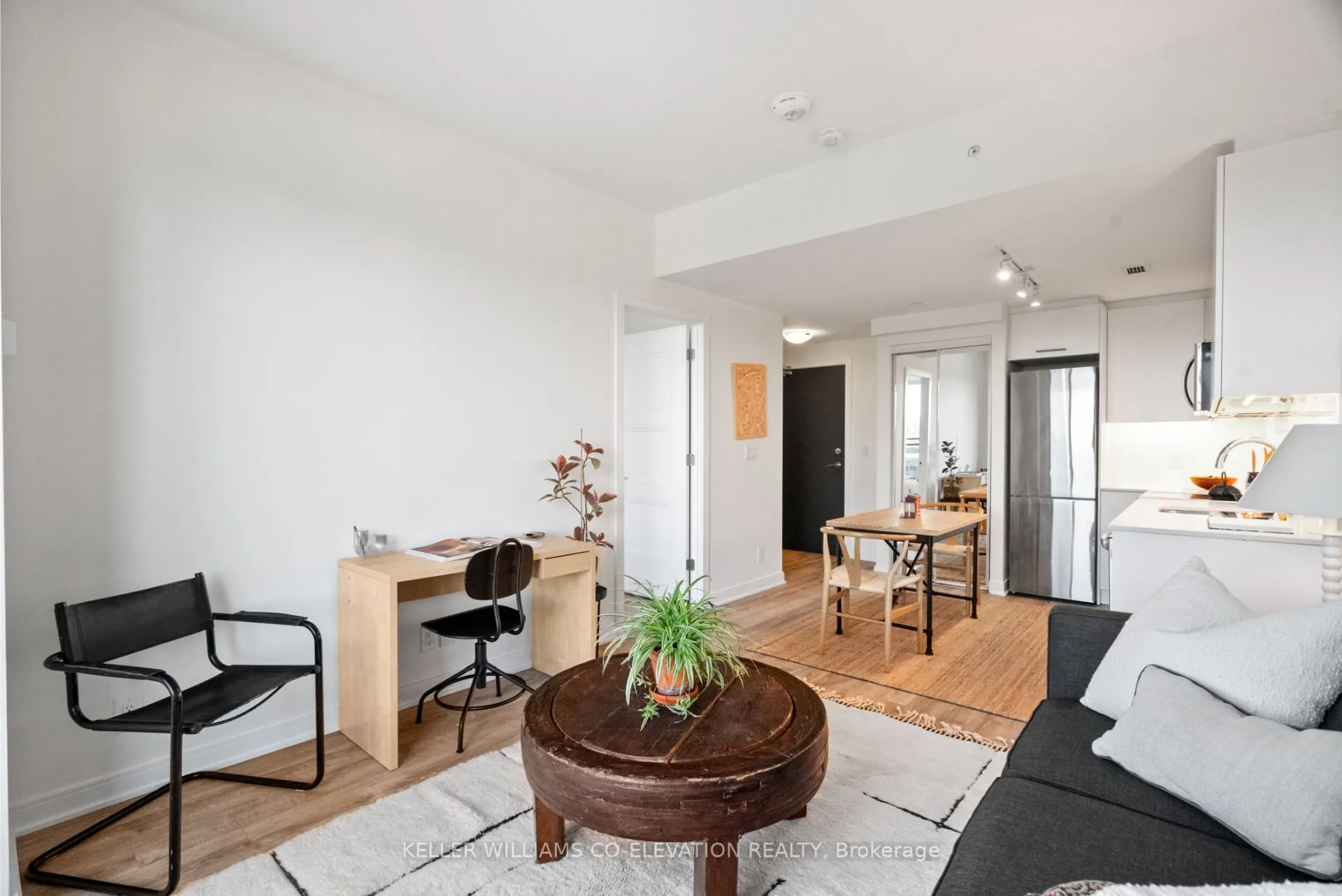 1 Neighbourhood Lane, #607
