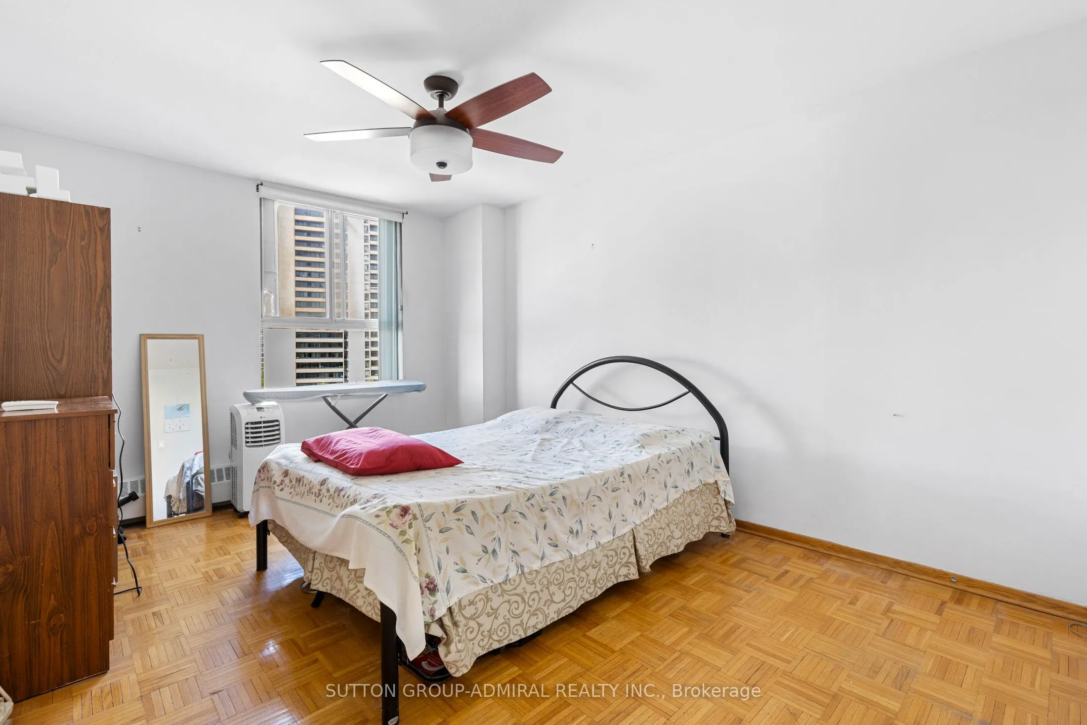 455 Sentinel Road, #806
