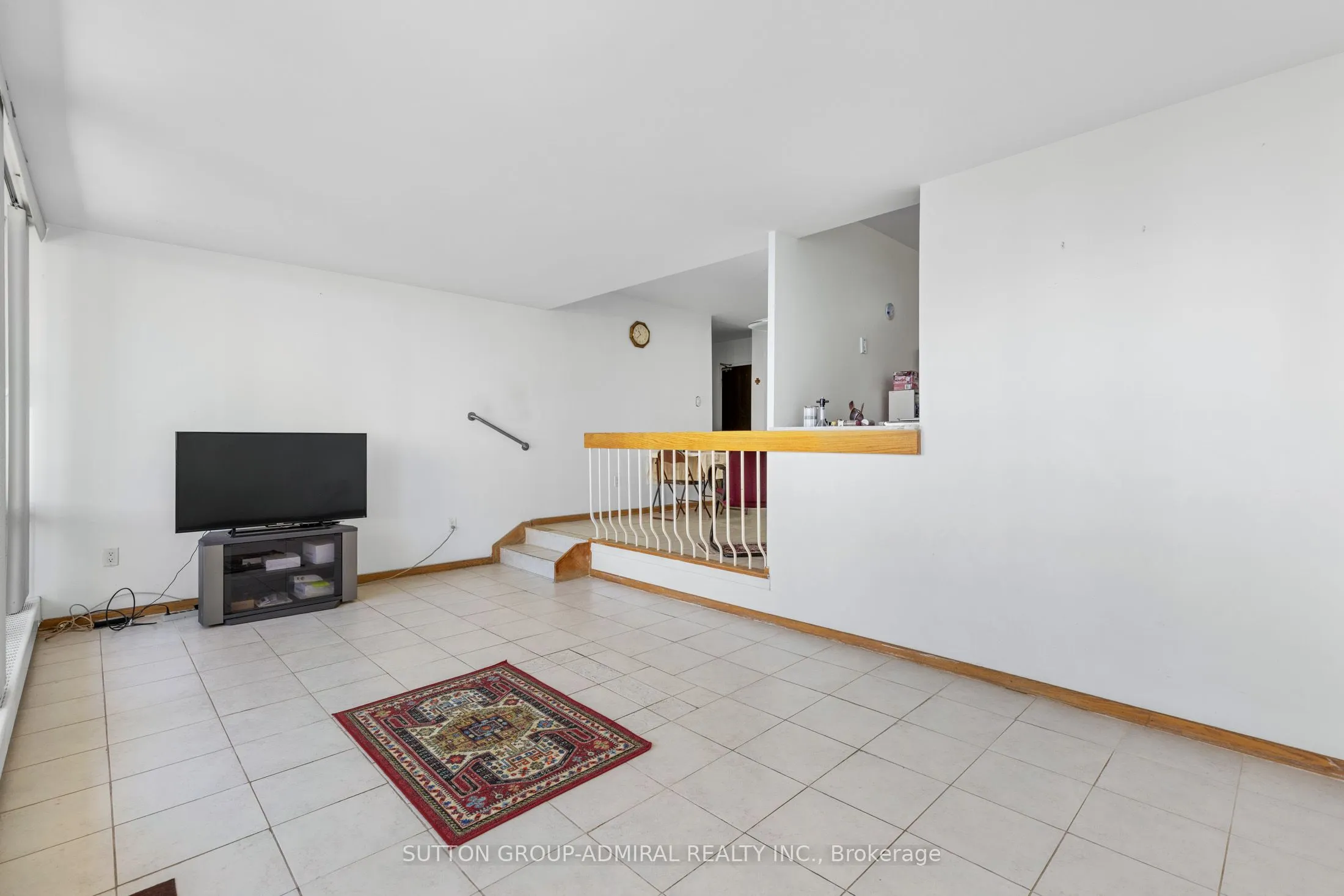 455 Sentinel Road, #806