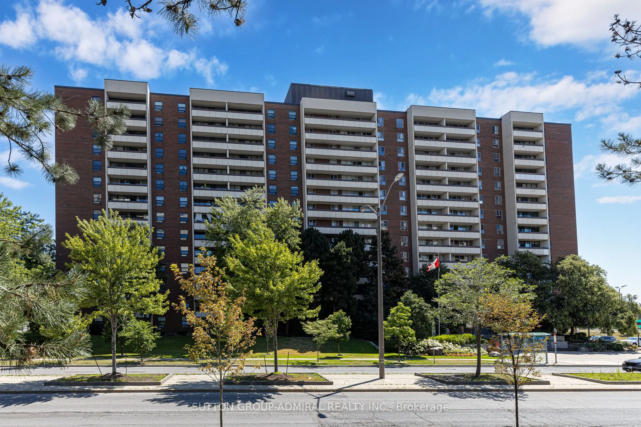 455 Sentinel Road, #806