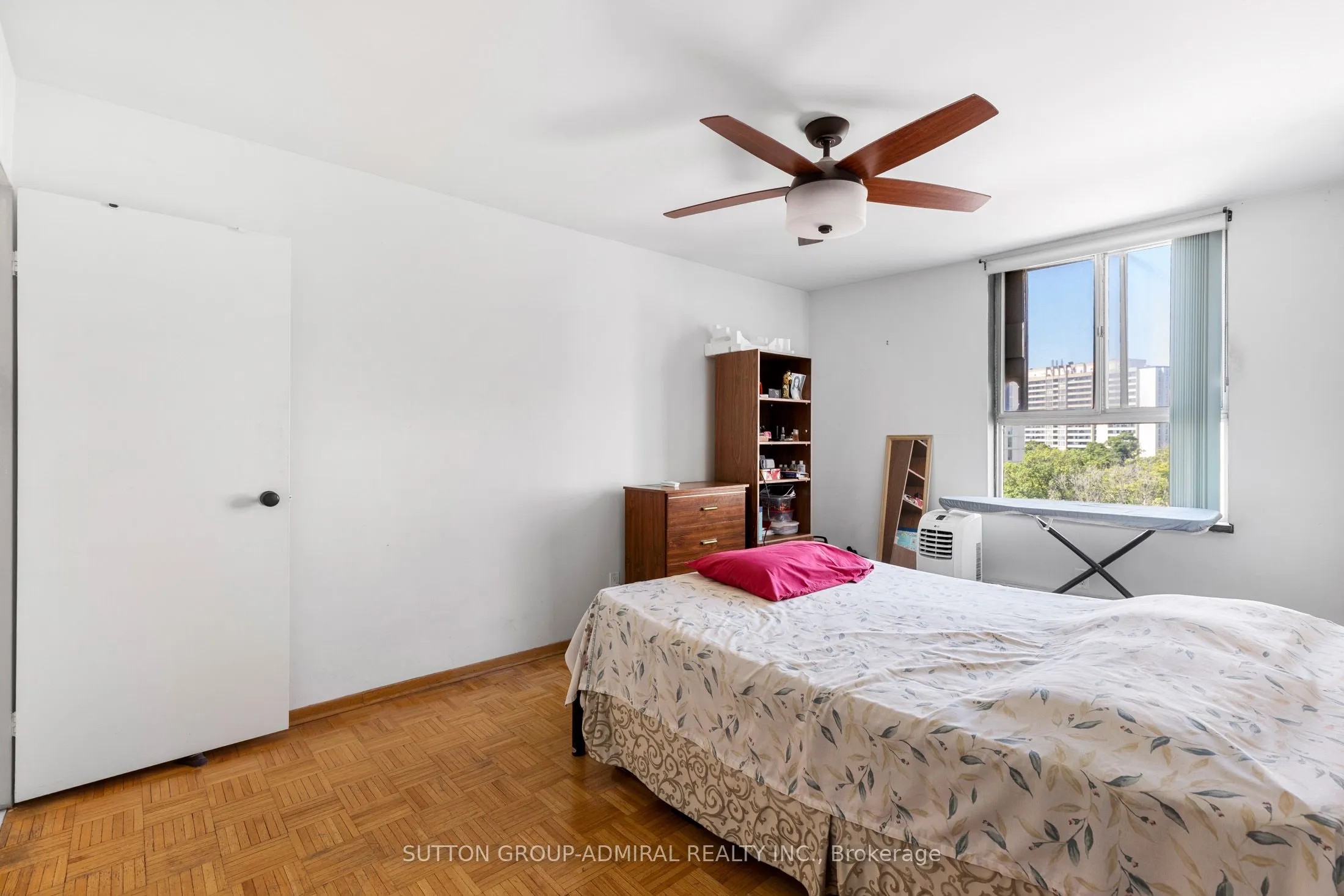 455 Sentinel Road, #806
