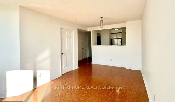 2285 Lake Shore Boulevard W, #606