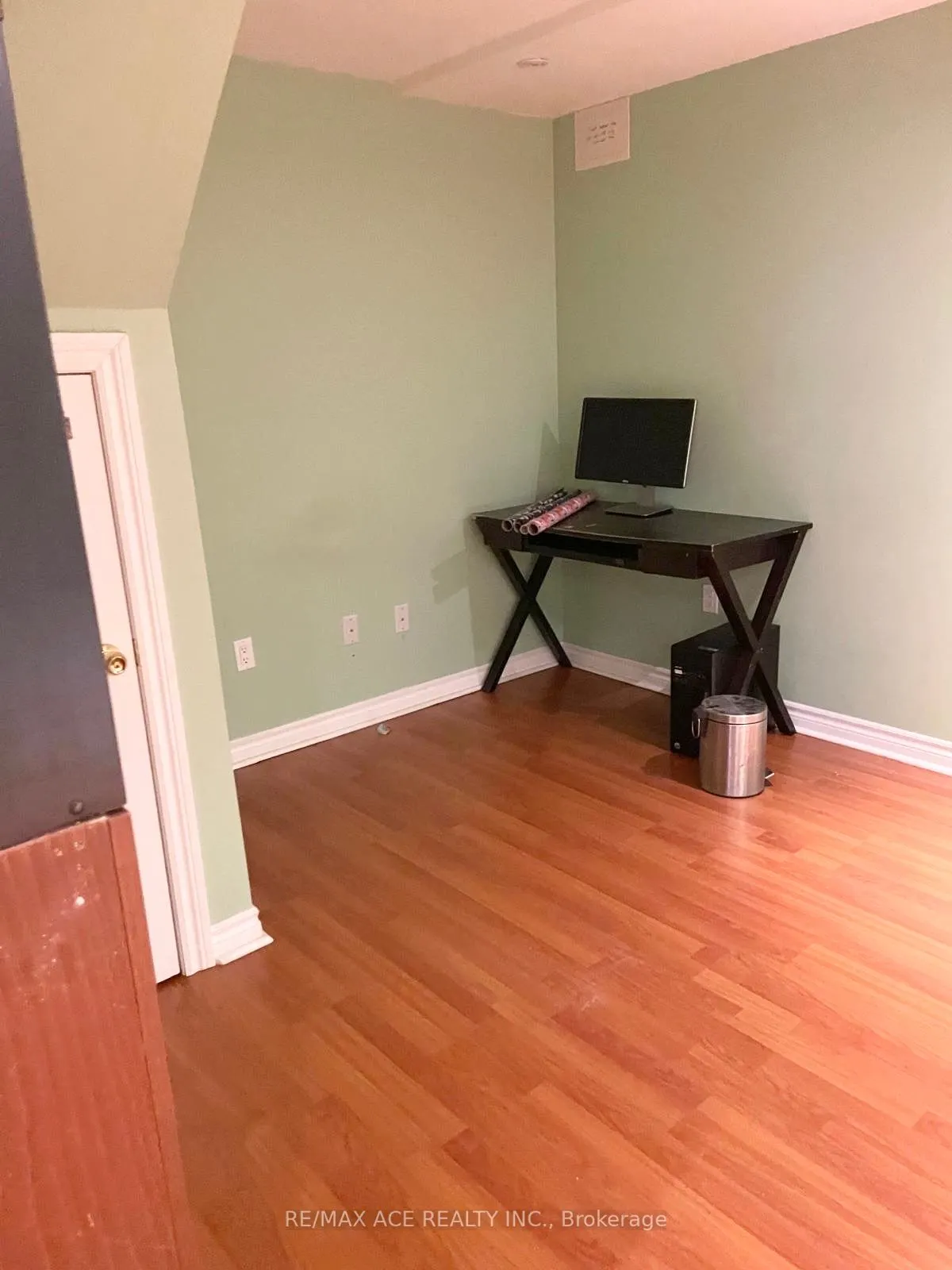 50 Meadow Oak Place, #Bsmt