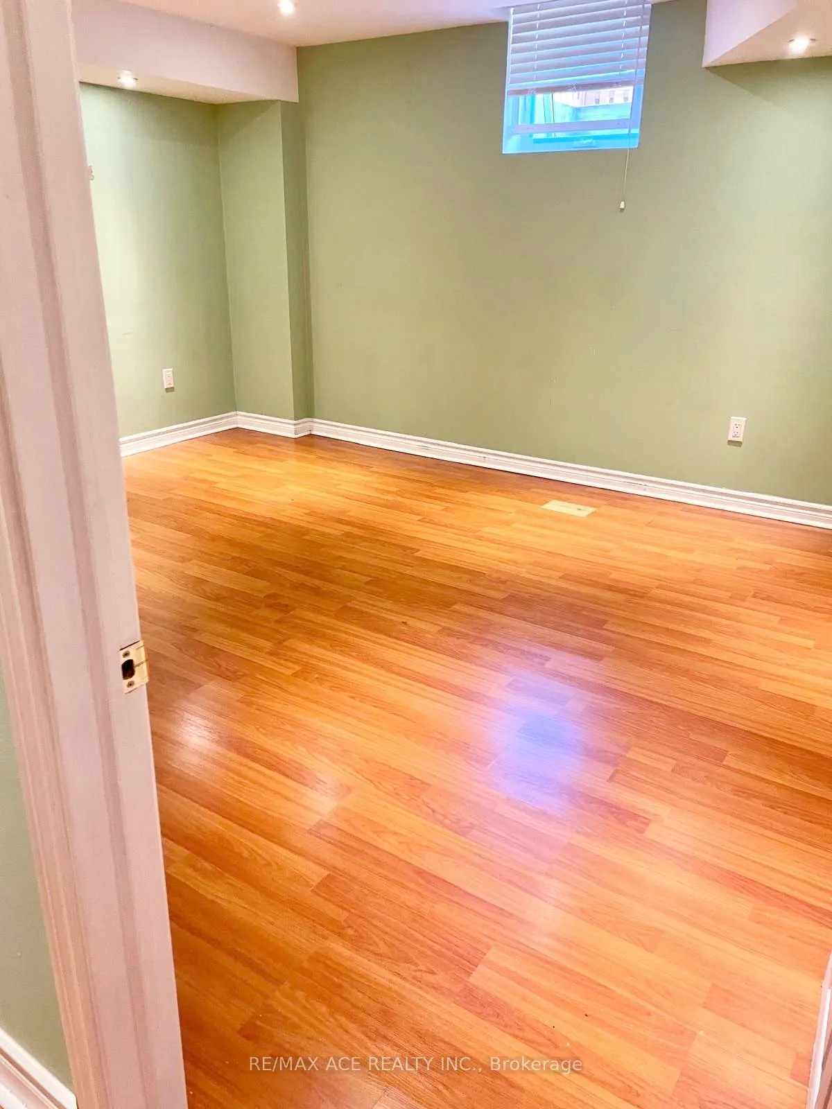 50 Meadow Oak Place, #Bsmt