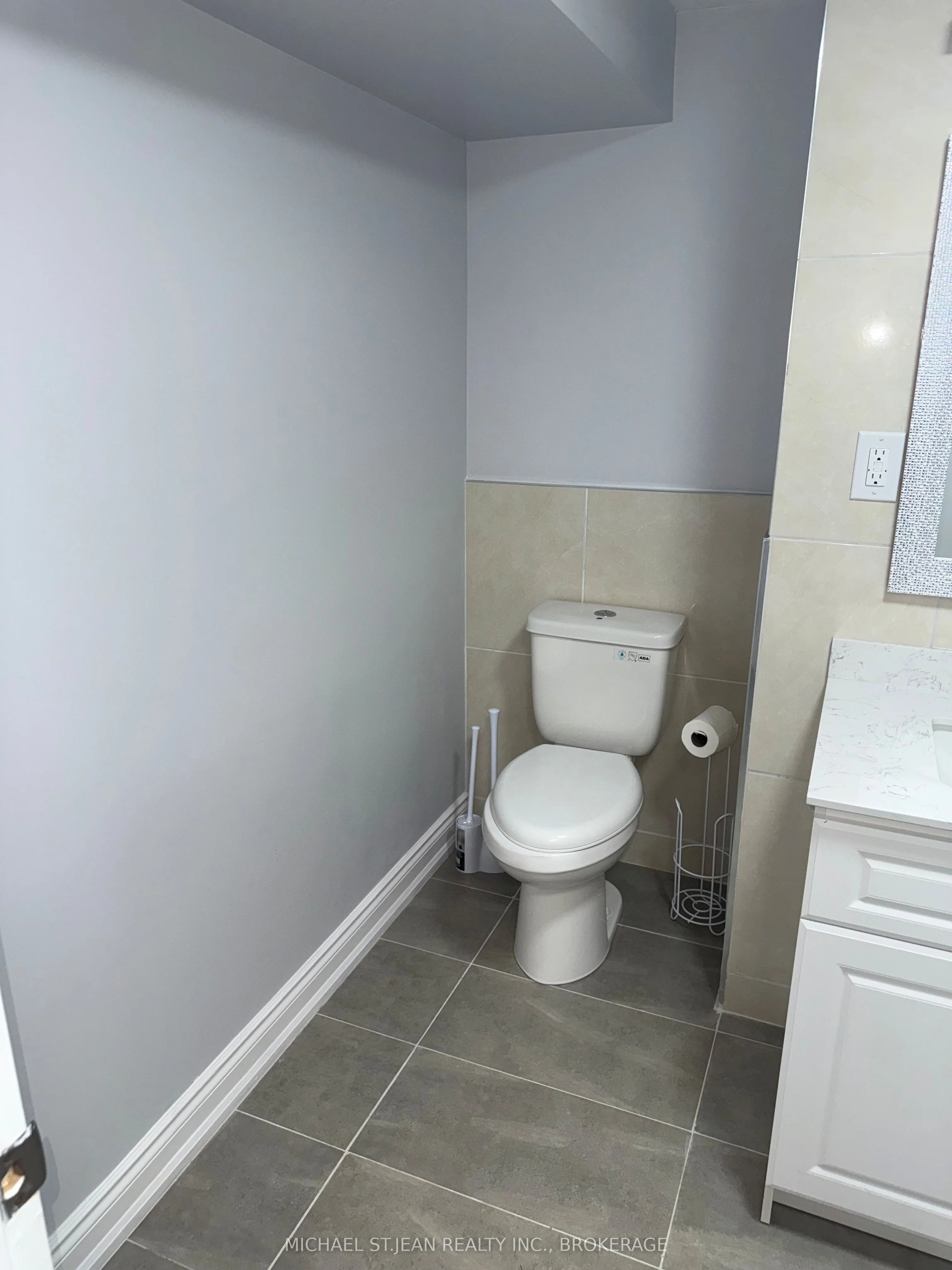 2034 Waycross Crescent, #Basement