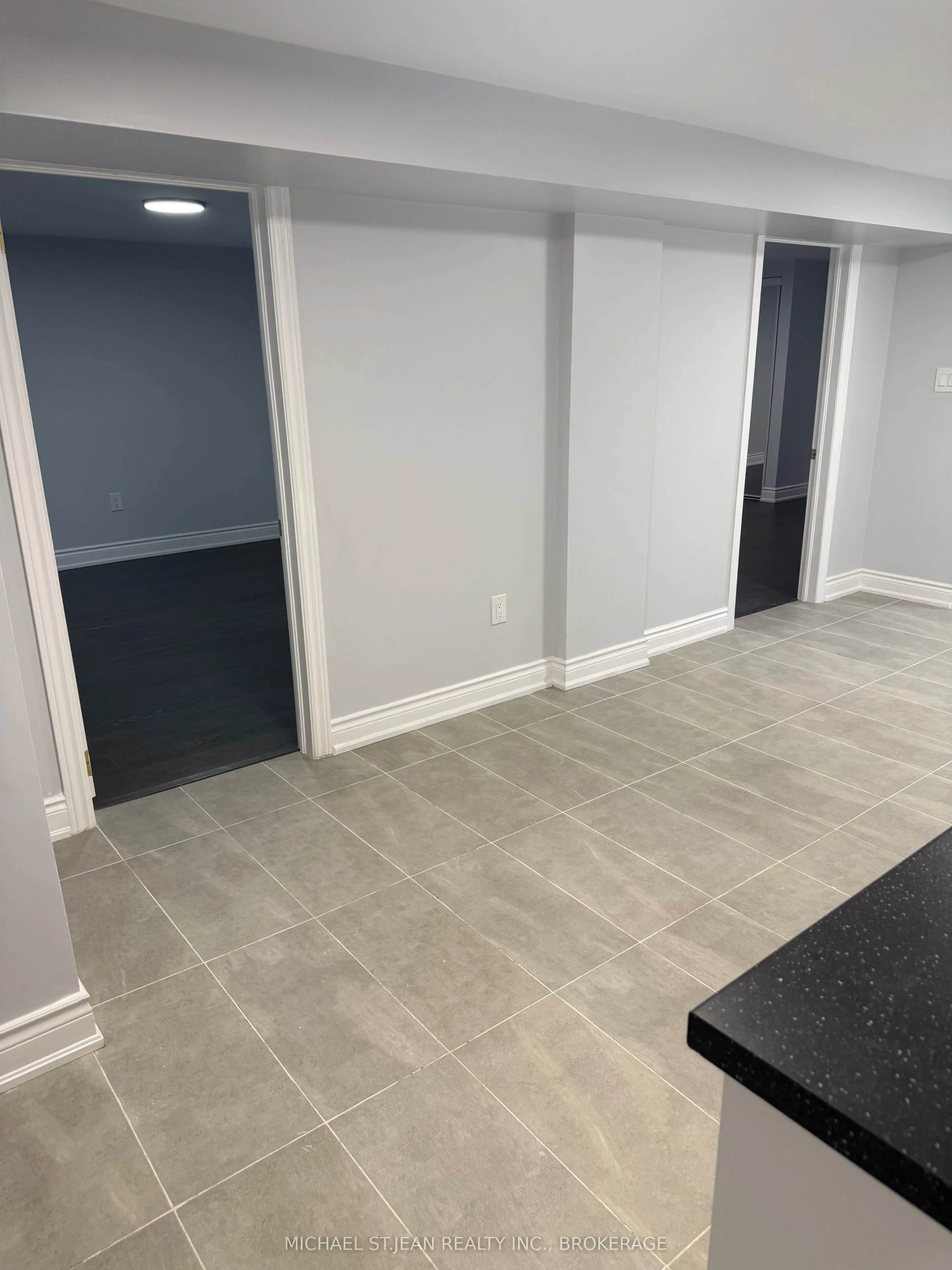 2034 Waycross Crescent, #Basement