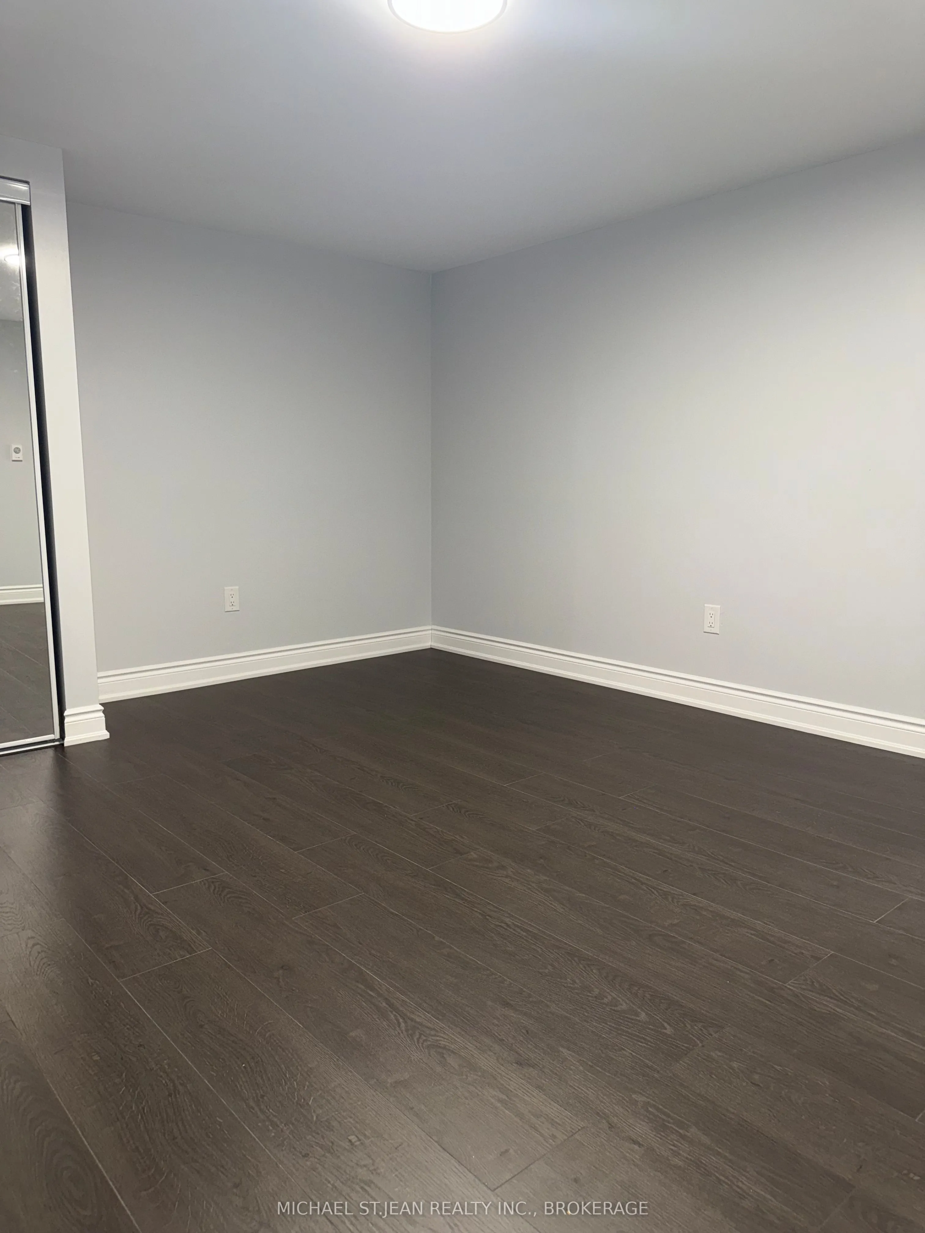 2034 Waycross Crescent, #Basement