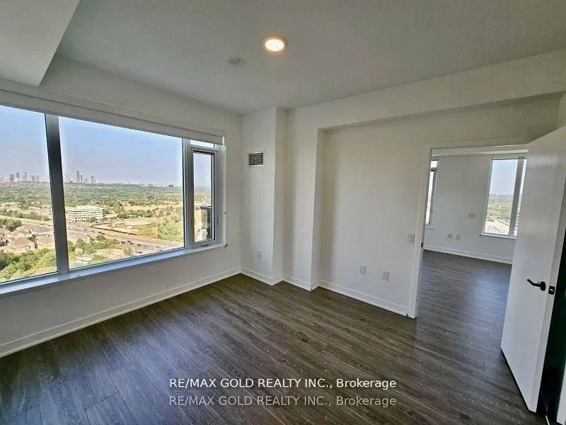 2495 Eglinton Avenue W, #1903