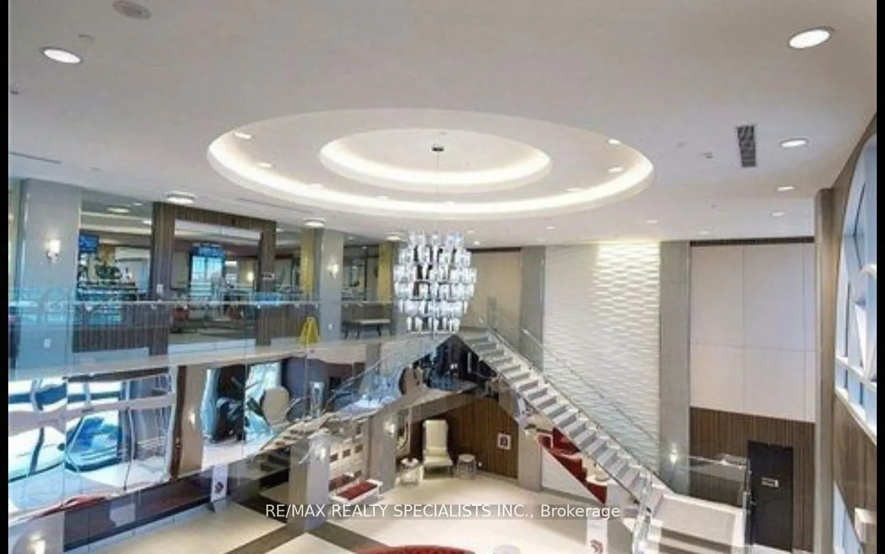 2 Eva Road, #925