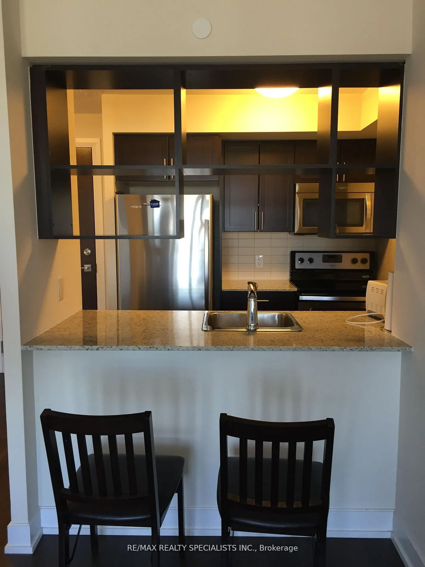 2 Eva Road, #925
