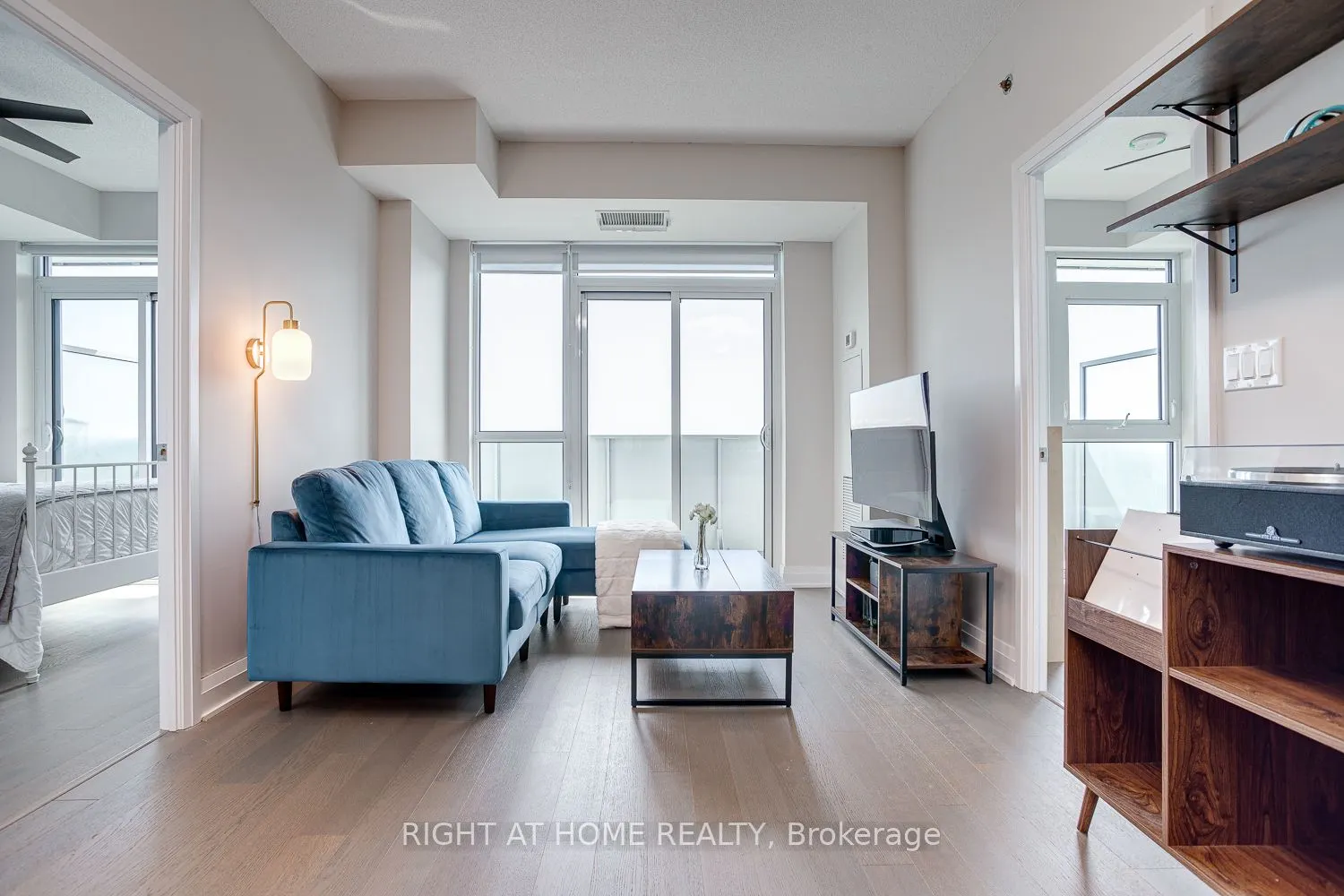 55 Speers Road S, #1705
